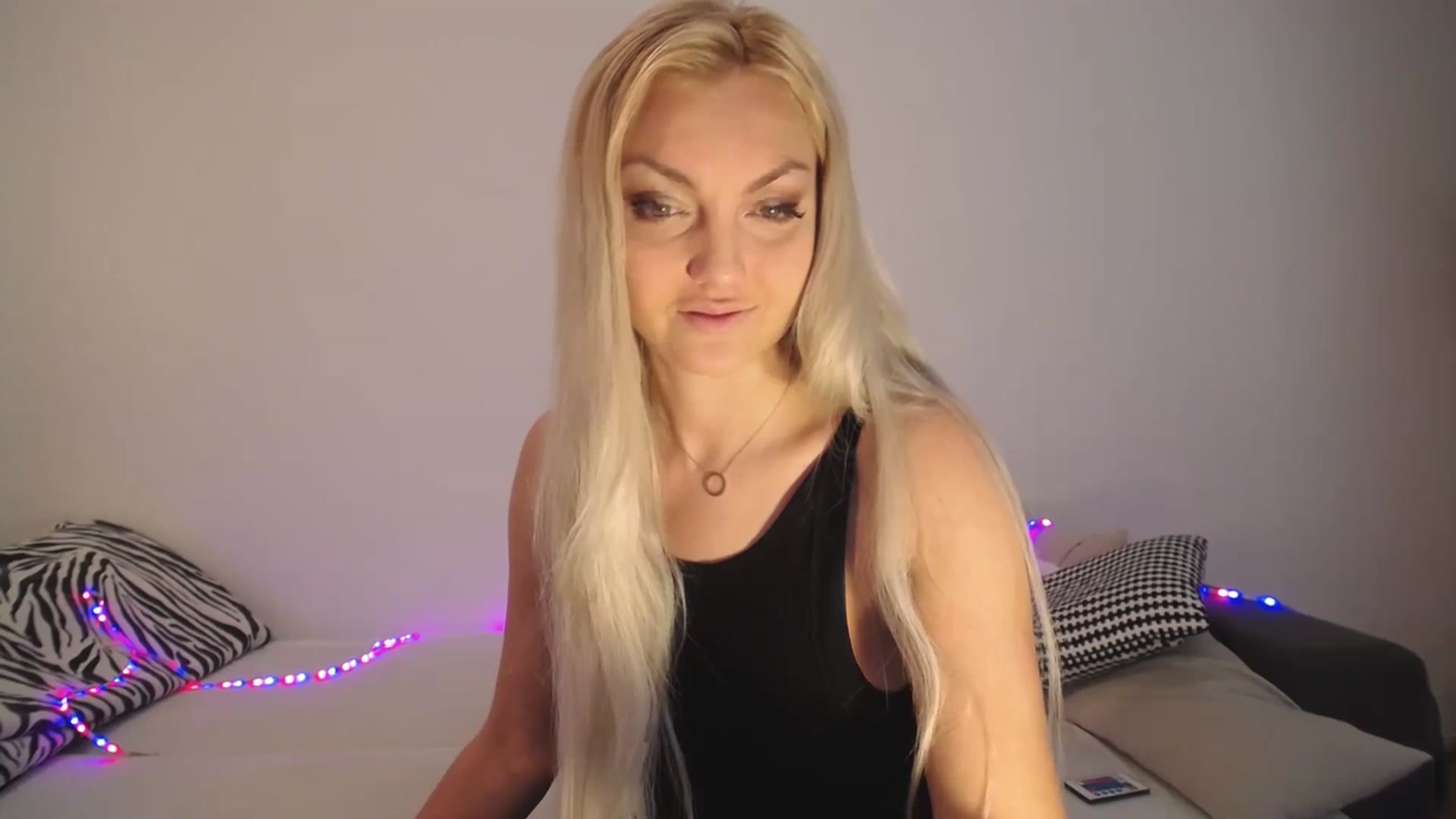 Gallery image thumbnail from AlissyaMay's myfreecams stream on, 06/10/2025, 05:22 image 4 of 20