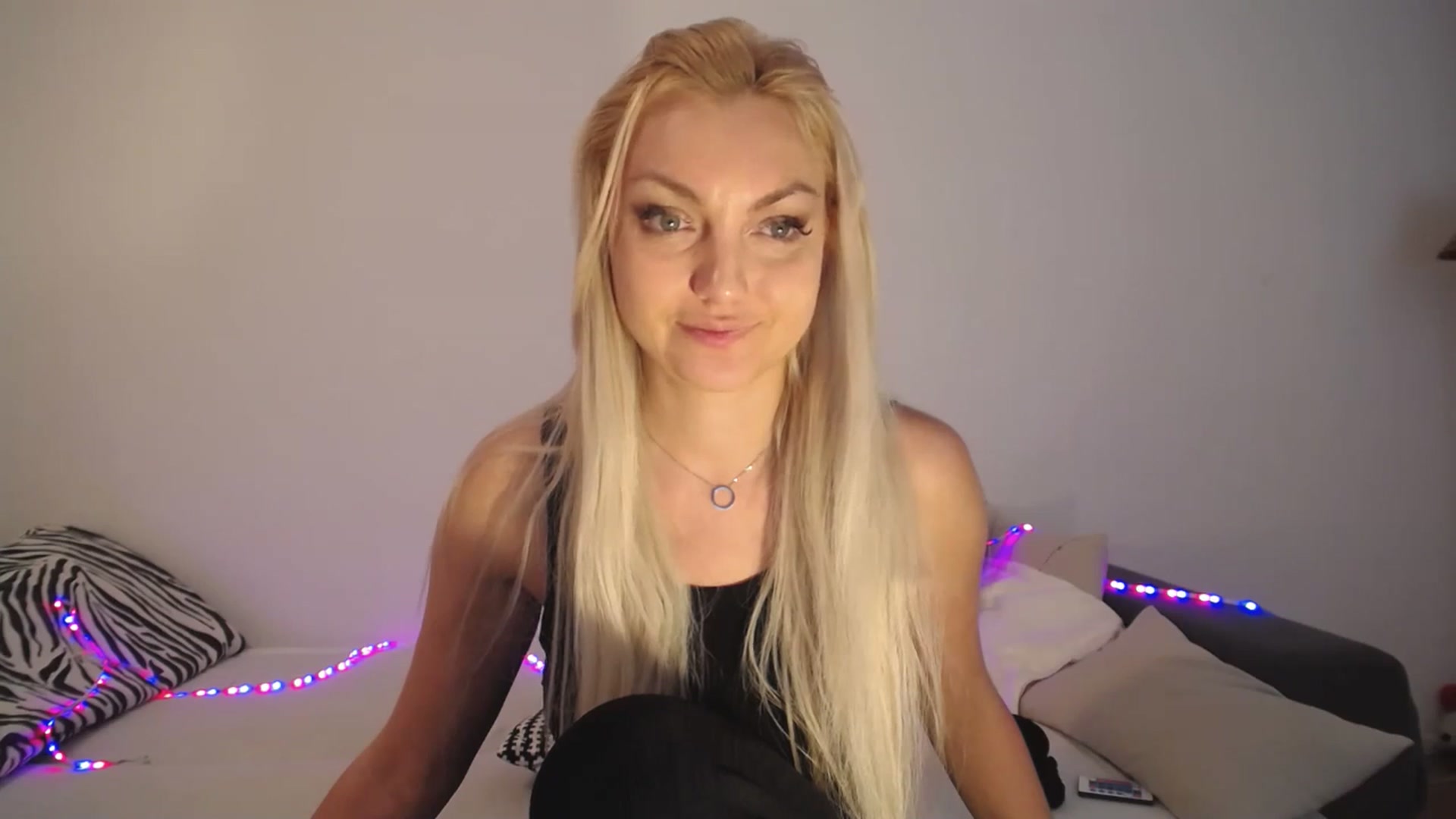 Gallery image thumbnail from AlissyaMay's myfreecams stream on, 06/10/2025, 08:52 image 13 of 20