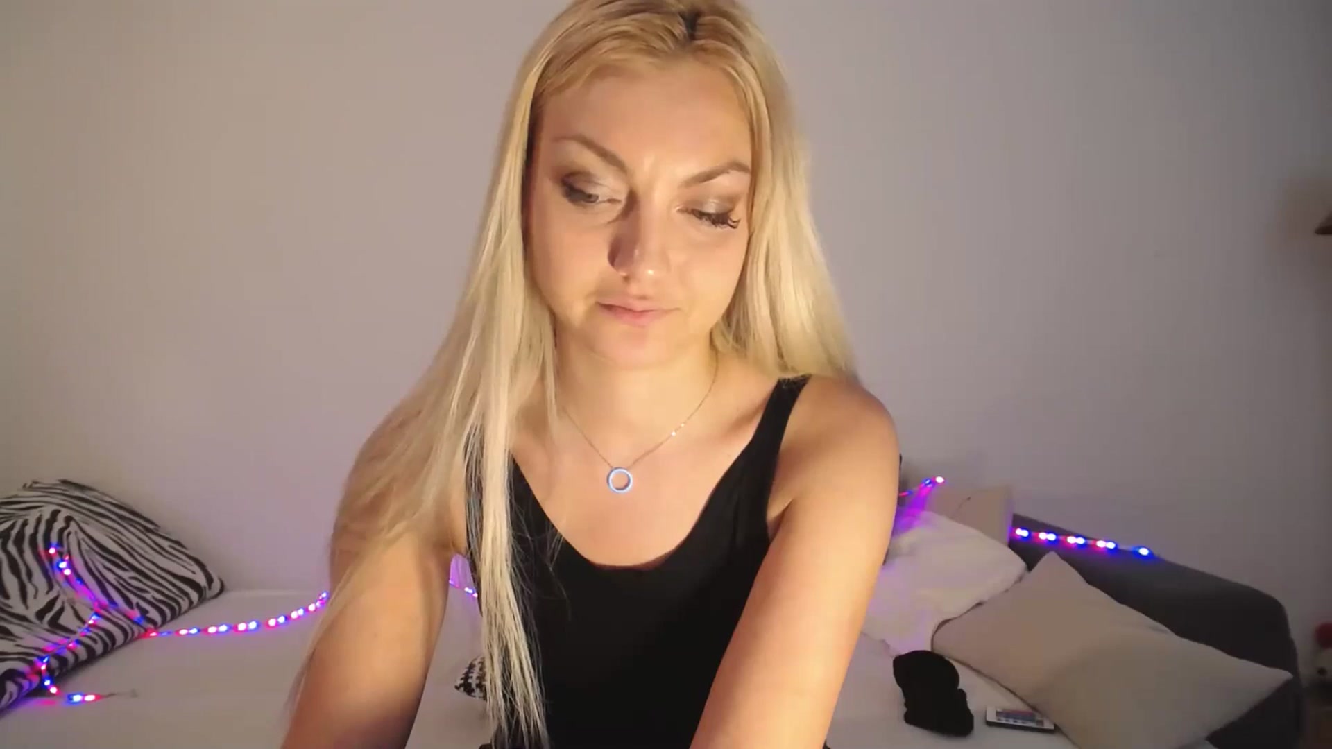 Gallery image thumbnail from AlissyaMay's myfreecams stream on, 06/10/2025, 08:52 image 18 of 20