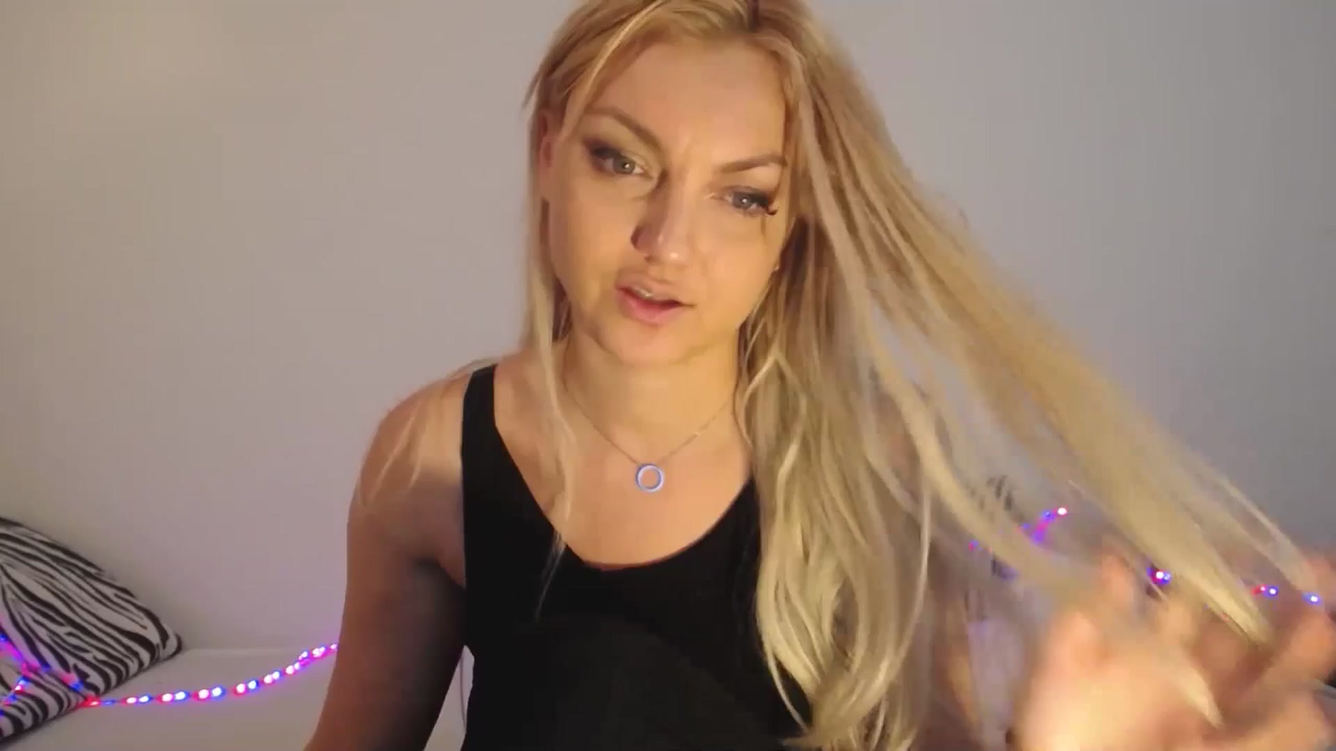 Gallery image thumbnail from AlissyaMay's myfreecams stream on, 06/10/2025, 08:52 image 1 of 20