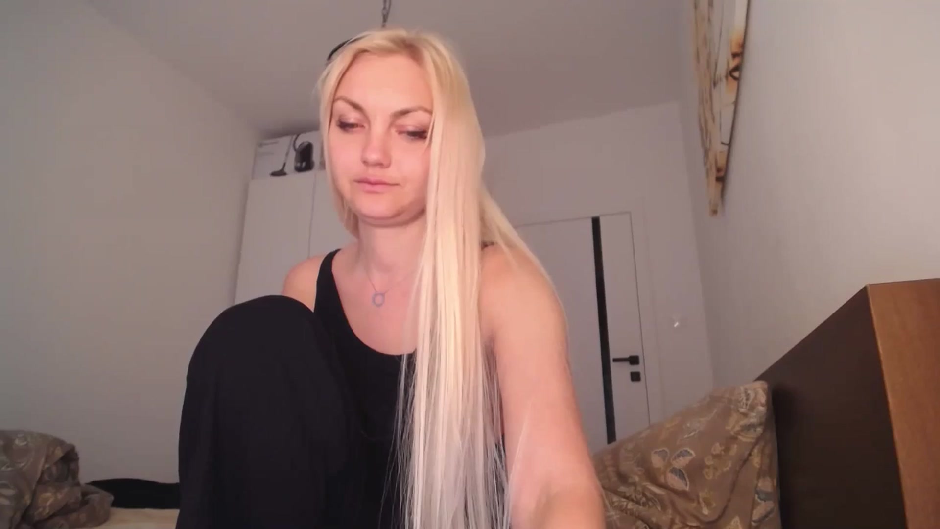 Gallery image thumbnail from AlissyaMay's myfreecams stream on, 06/12/2025, 18:11 image 12 of 20