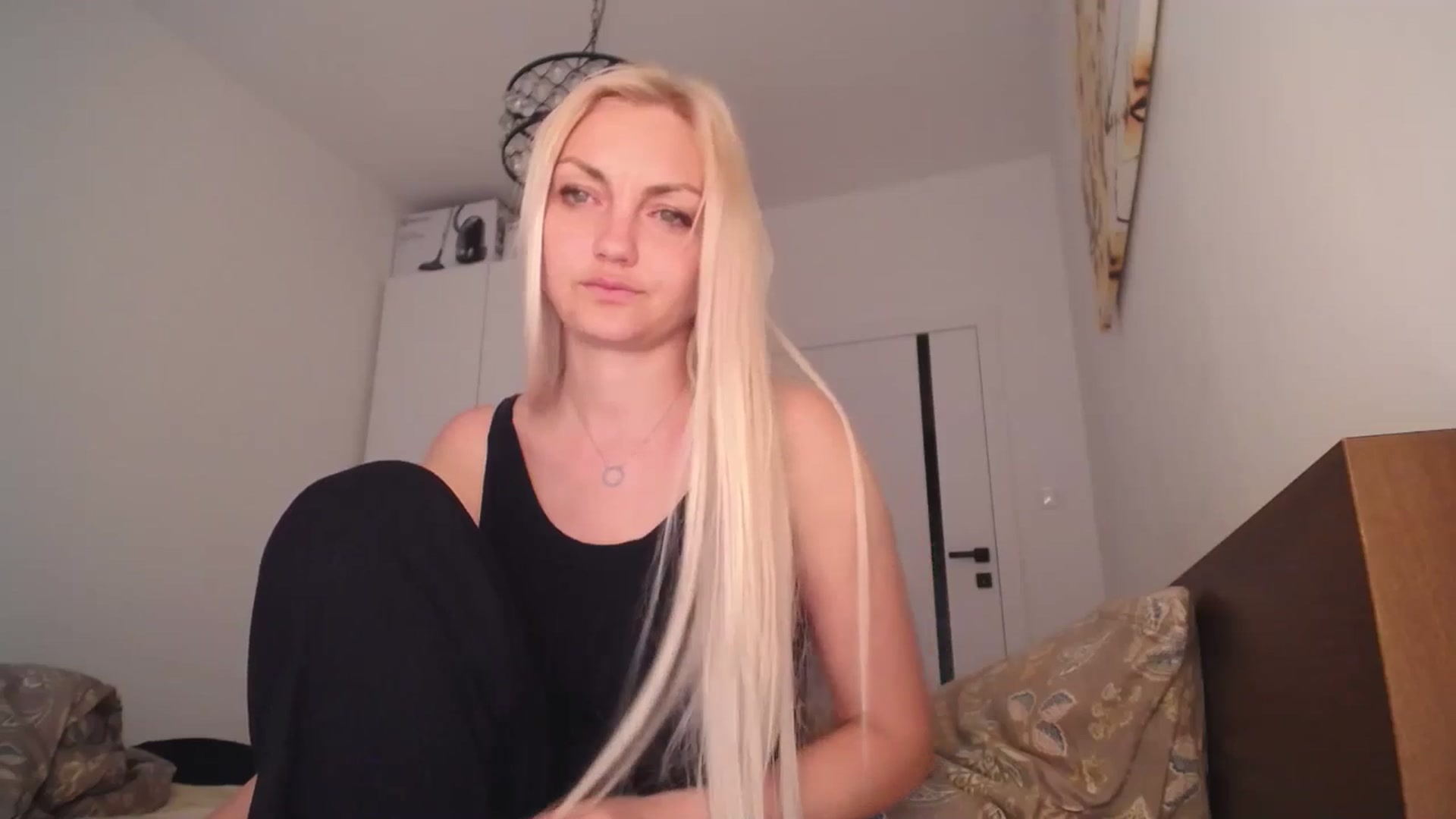 Gallery image thumbnail from AlissyaMay's myfreecams stream on, 06/12/2025, 18:11 image 13 of 20