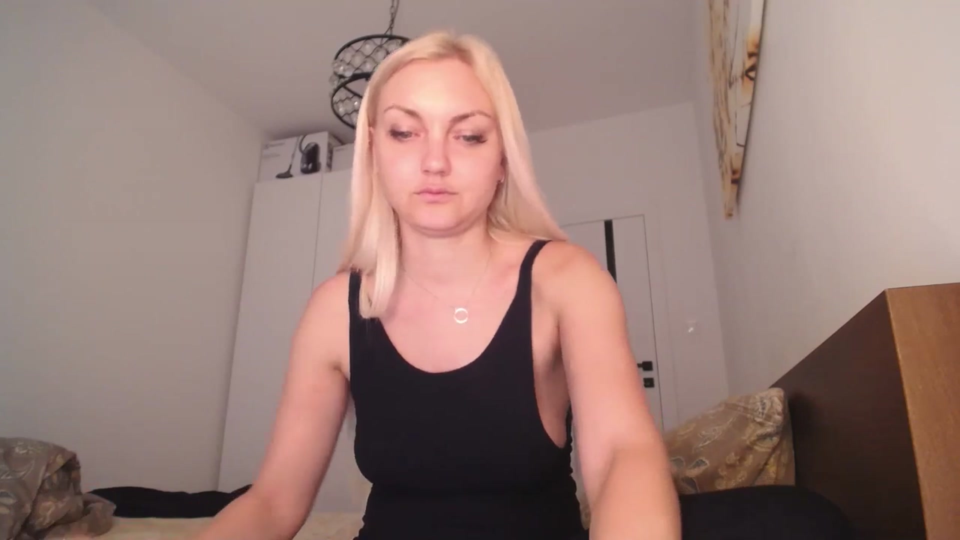 Gallery image thumbnail from AlissyaMay's myfreecams stream on, 06/12/2025, 18:11 image 19 of 20