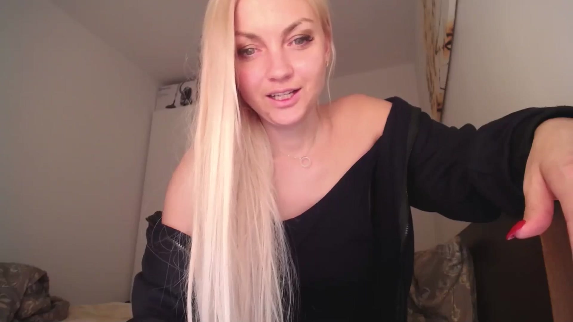 Gallery image thumbnail from AlissyaMay's myfreecams stream on, 06/12/2025, 19:07 image 10 of 20