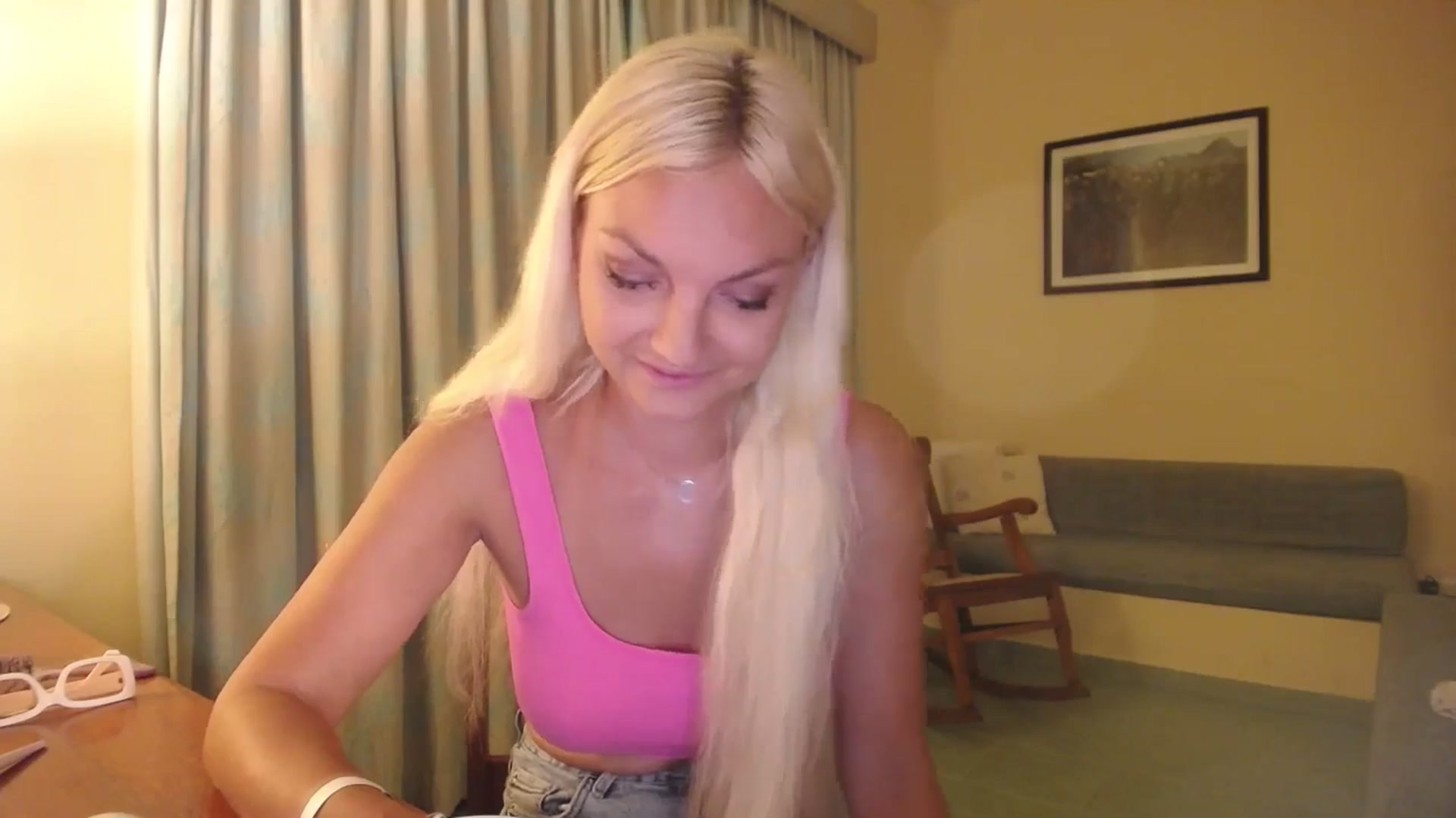 Gallery image thumbnail from AlissyaMay's myfreecams stream on, 07/11/2025, 05:33 image 4 of 20