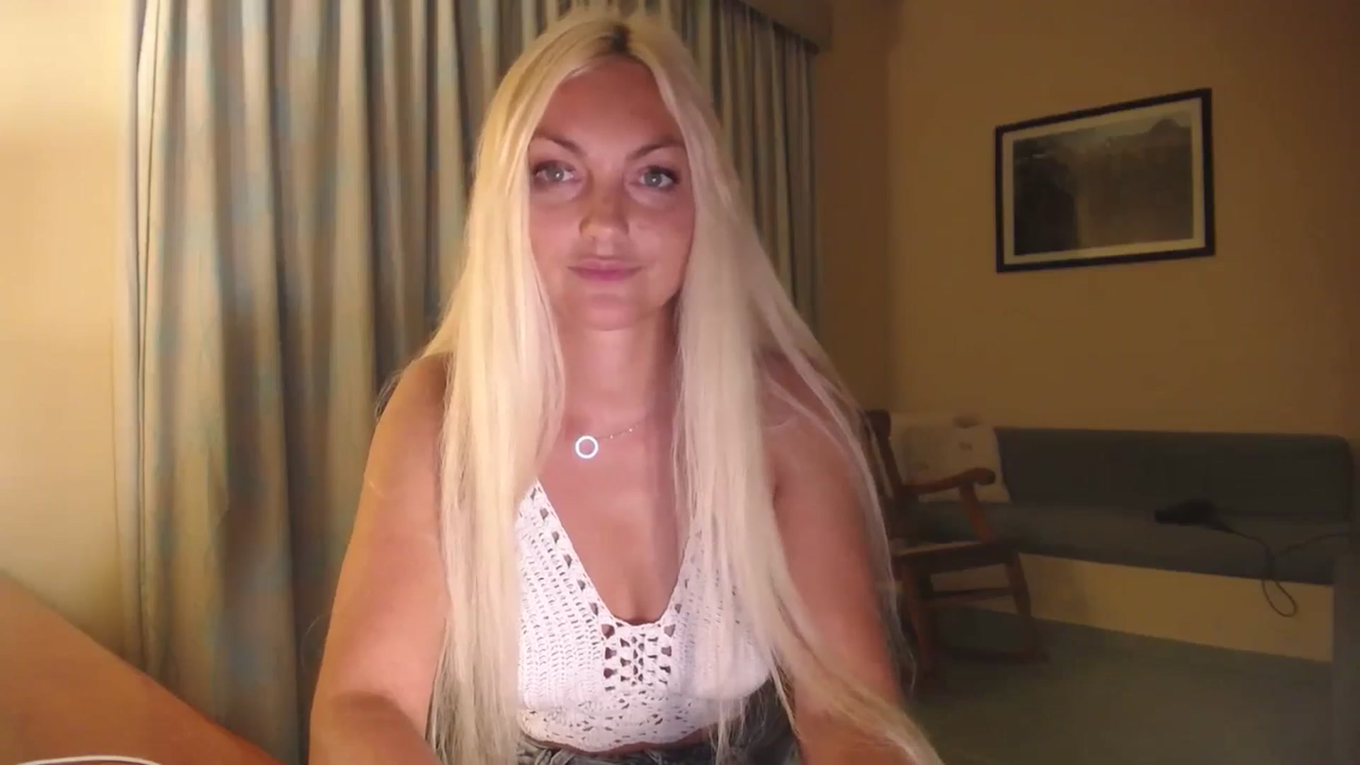 Gallery image thumbnail from AlissyaMay's myfreecams stream on, 07/12/2025, 01:00 image 13 of 20