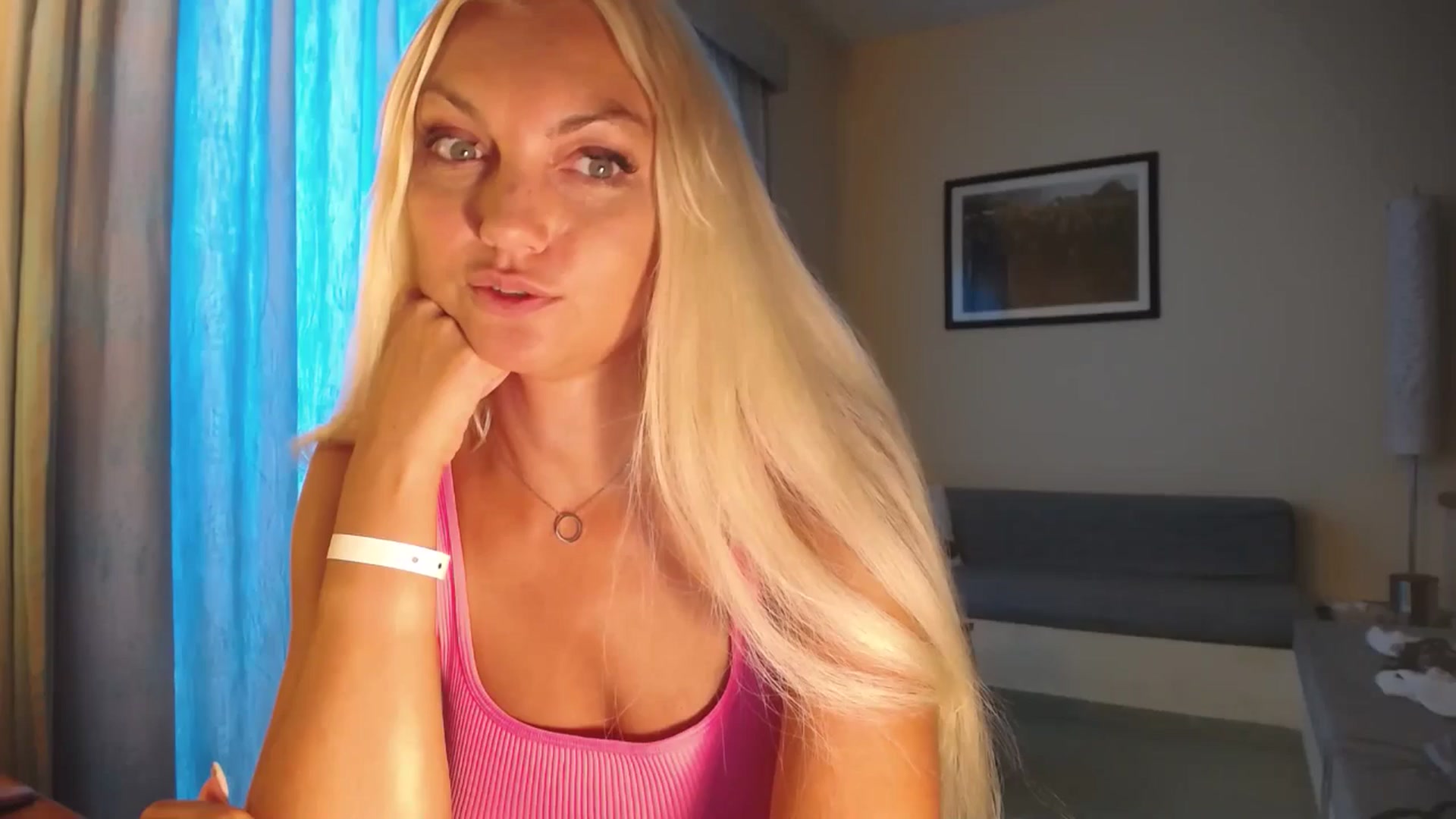 Gallery image thumbnail from AlissyaMay's myfreecams stream on, 07/12/2025, 20:32 image 1 of 20