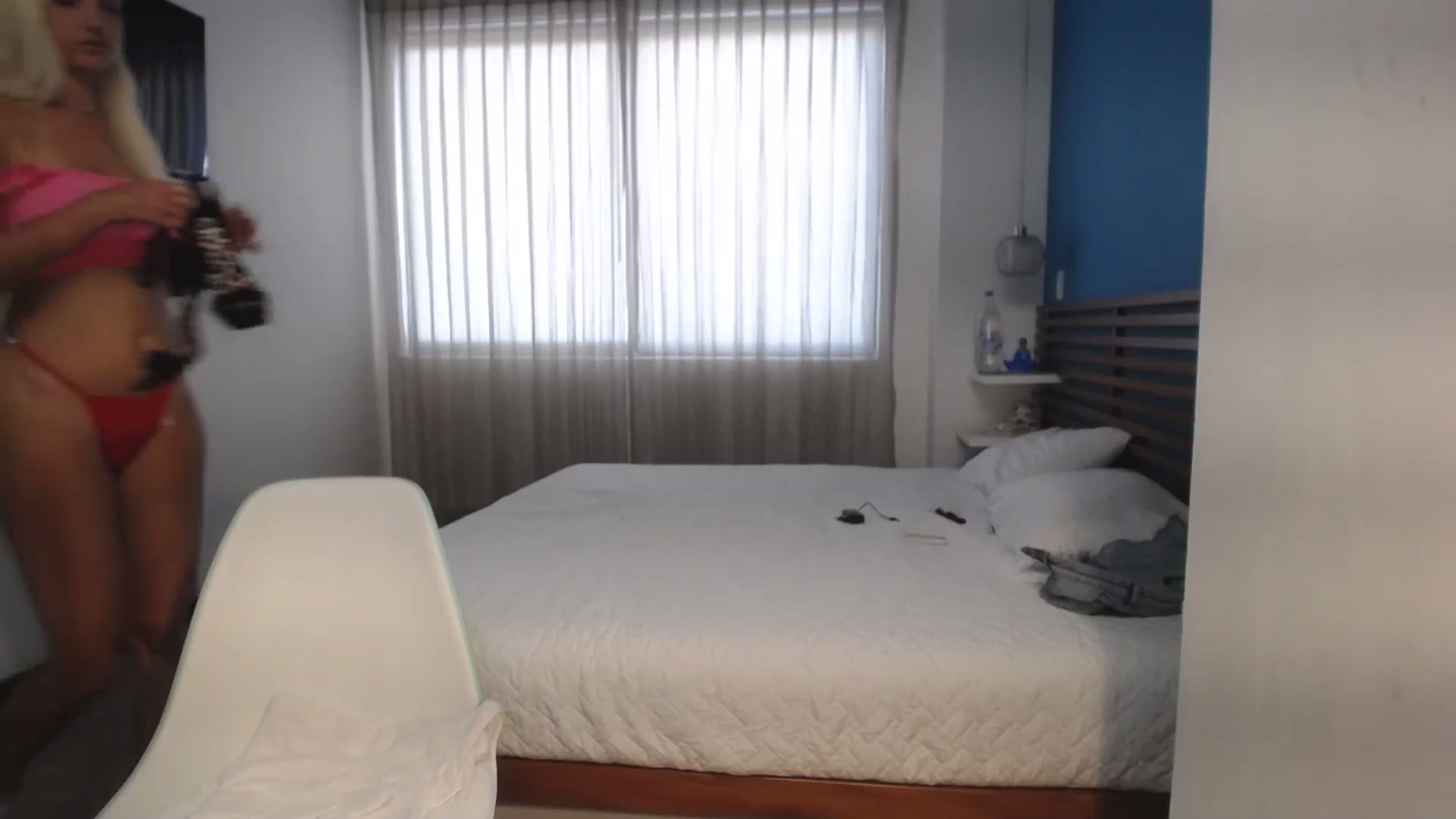 Gallery image thumbnail from AlissyaMay's myfreecams stream on, 07/19/2025, 23:28 image 16 of 20