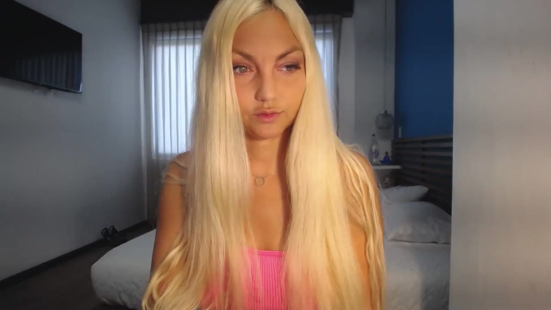 Gallery image thumbnail from AlissyaMay's myfreecams stream on, 07/19/2025, 23:28 image 5 of 20