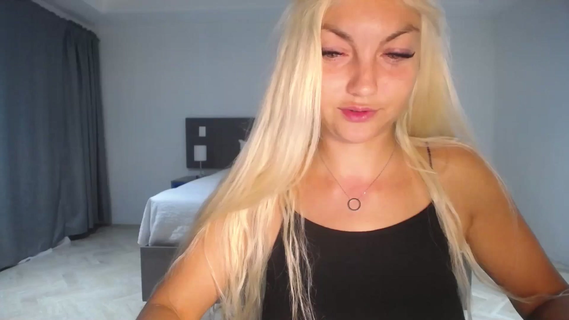 Gallery image thumbnail from AlissyaMay's myfreecams stream on, 07/23/2025, 08:01 image 4 of 20