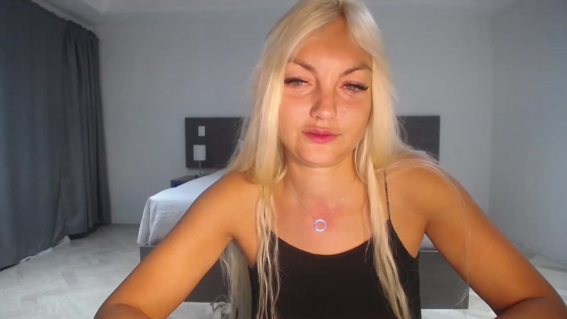 Gallery image thumbnail from AlissyaMay's myfreecams stream on, 07/23/2025, 08:01 image 7 of 20
