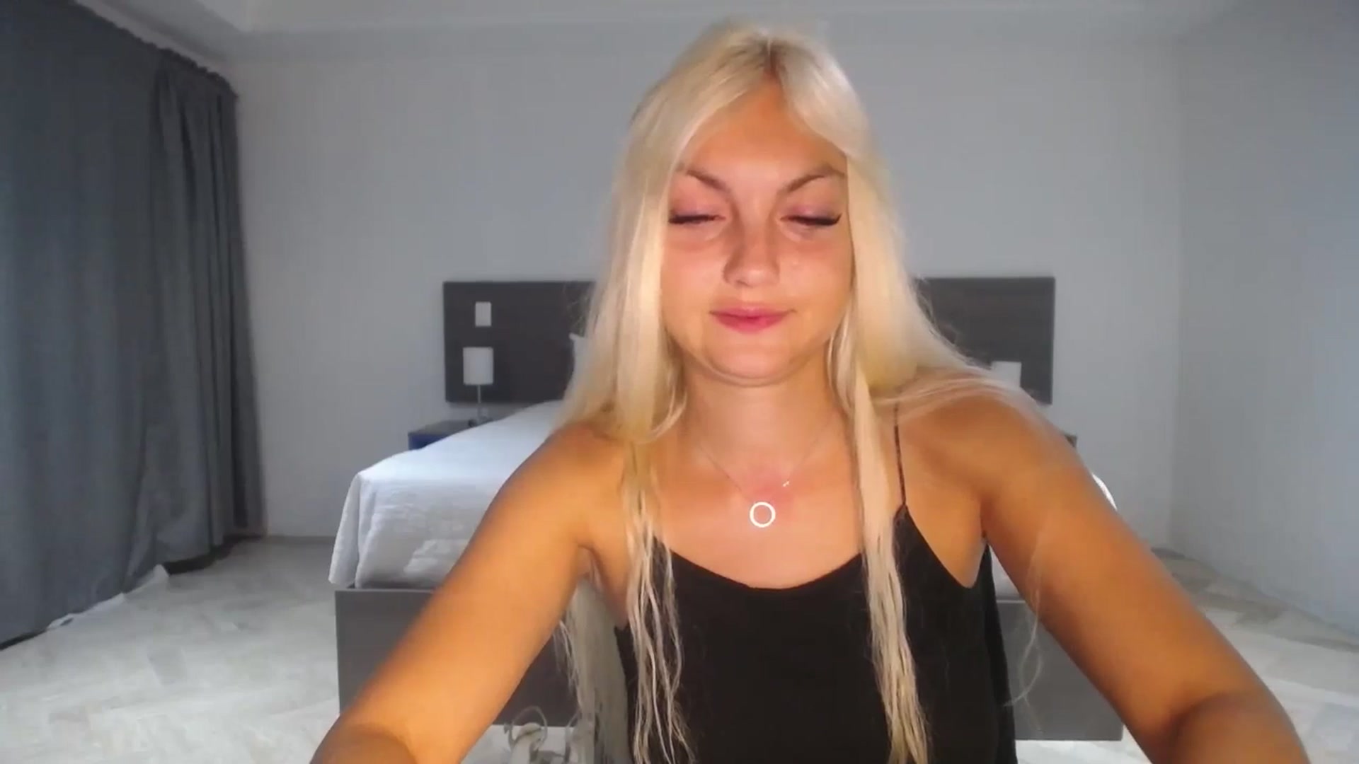 Gallery image thumbnail from AlissyaMay's myfreecams stream on, 07/23/2025, 08:01 image 8 of 20