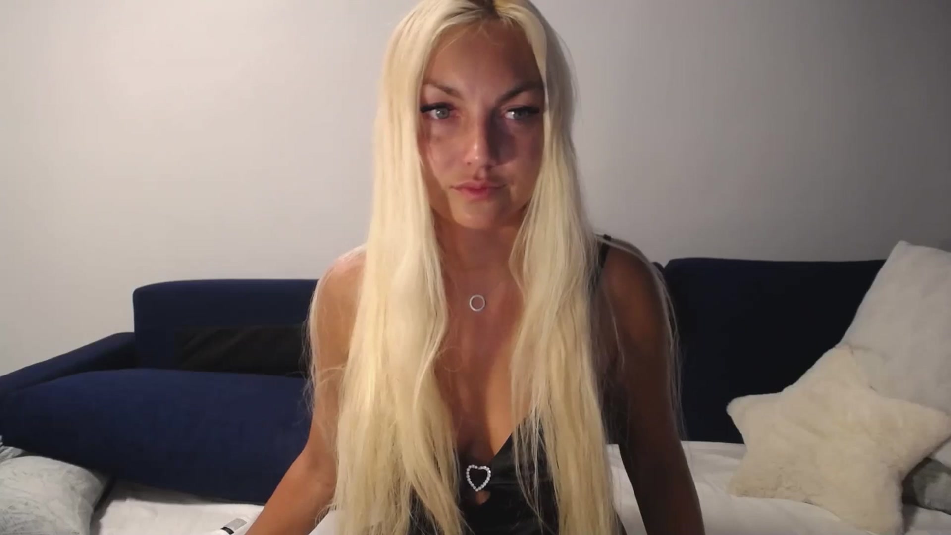 Gallery image thumbnail from AlissyaMay's myfreecams stream on, 08/03/2025, 19:56 image 2 of 20