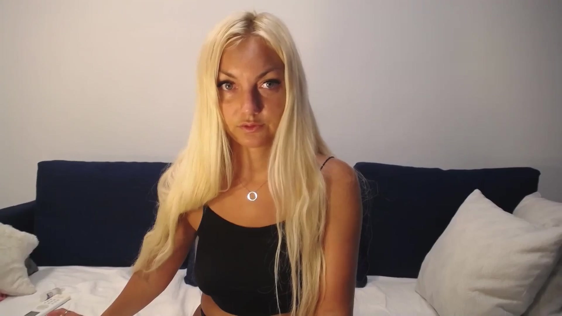Gallery image thumbnail from AlissyaMay's myfreecams stream on, 08/05/2025, 05:03 image 10 of 20