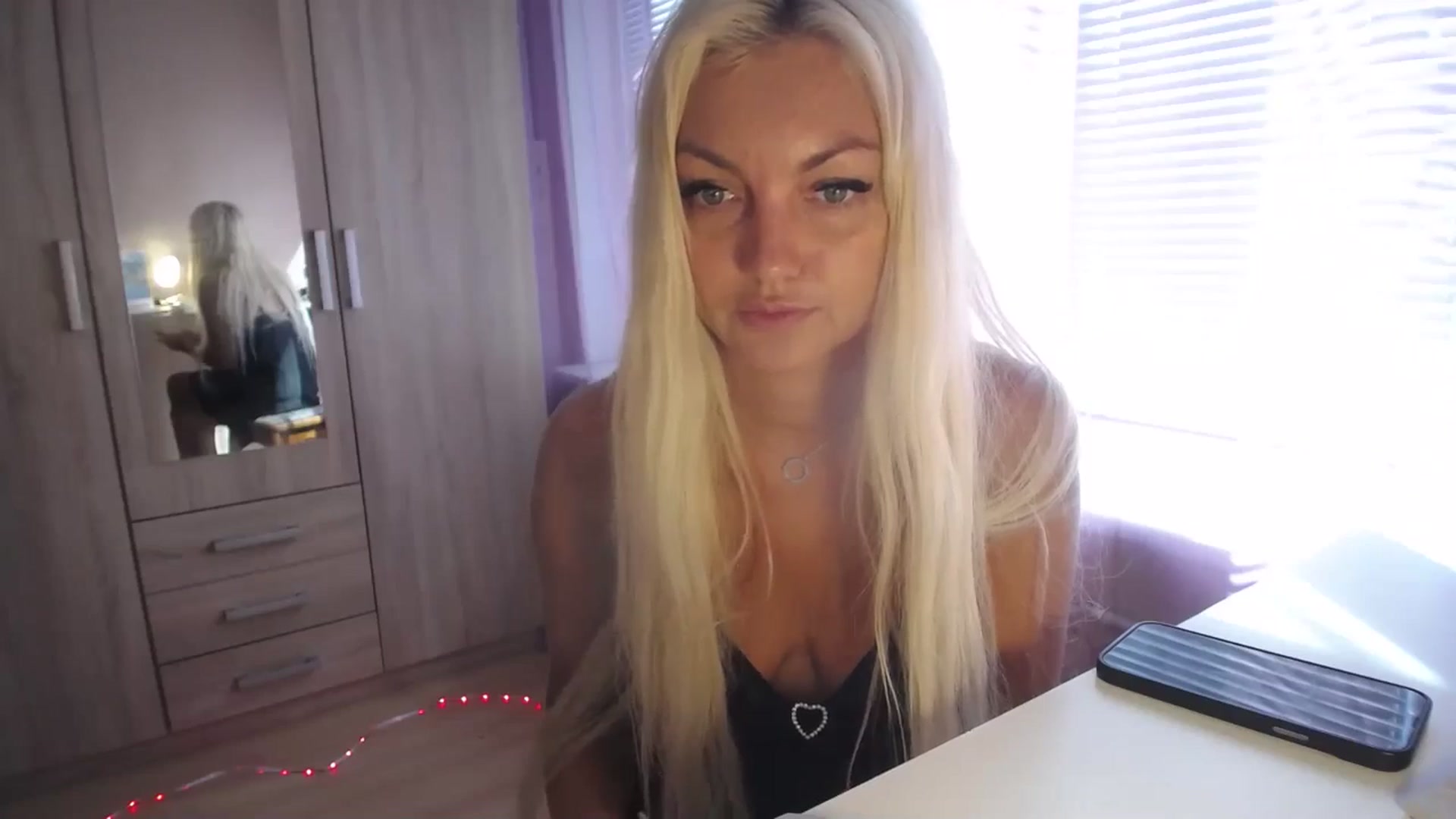 Gallery image thumbnail from AlissyaMay's myfreecams stream on, 08/11/2025, 09:10 image 6 of 20