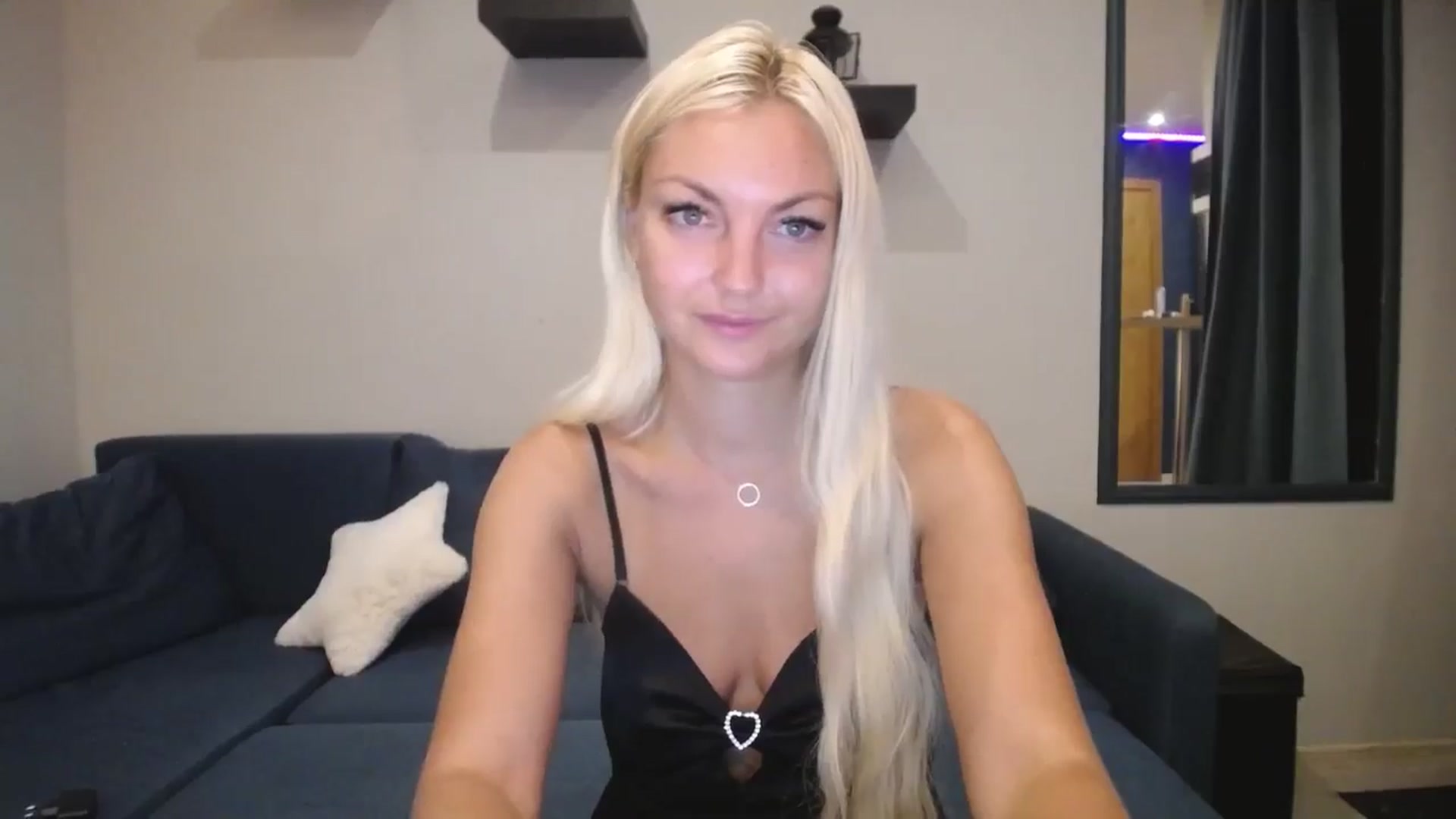 Gallery image thumbnail from AlissyaMay's myfreecams stream on, 08/13/2025, 07:28 image 5 of 20
