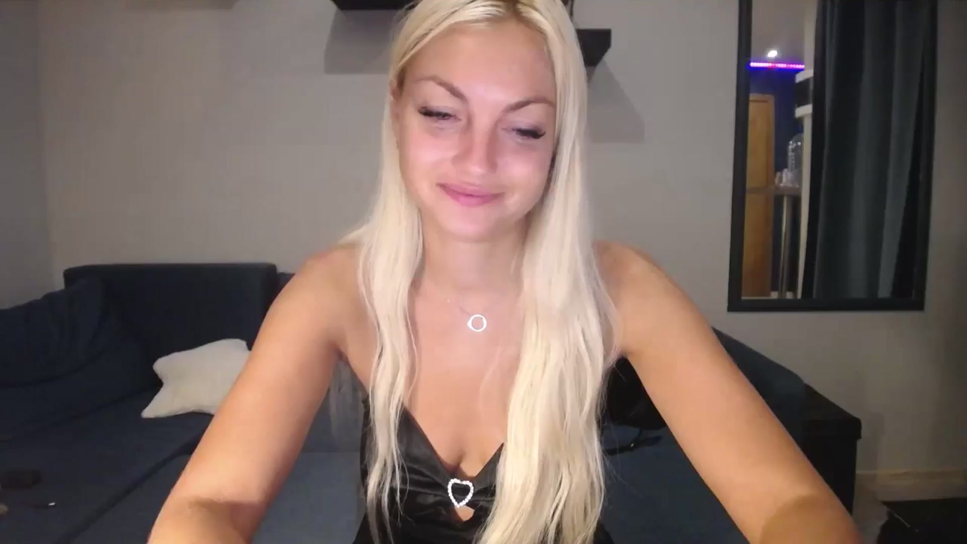 Gallery image thumbnail from AlissyaMay's myfreecams stream on, 08/13/2025, 11:52 image 6 of 20