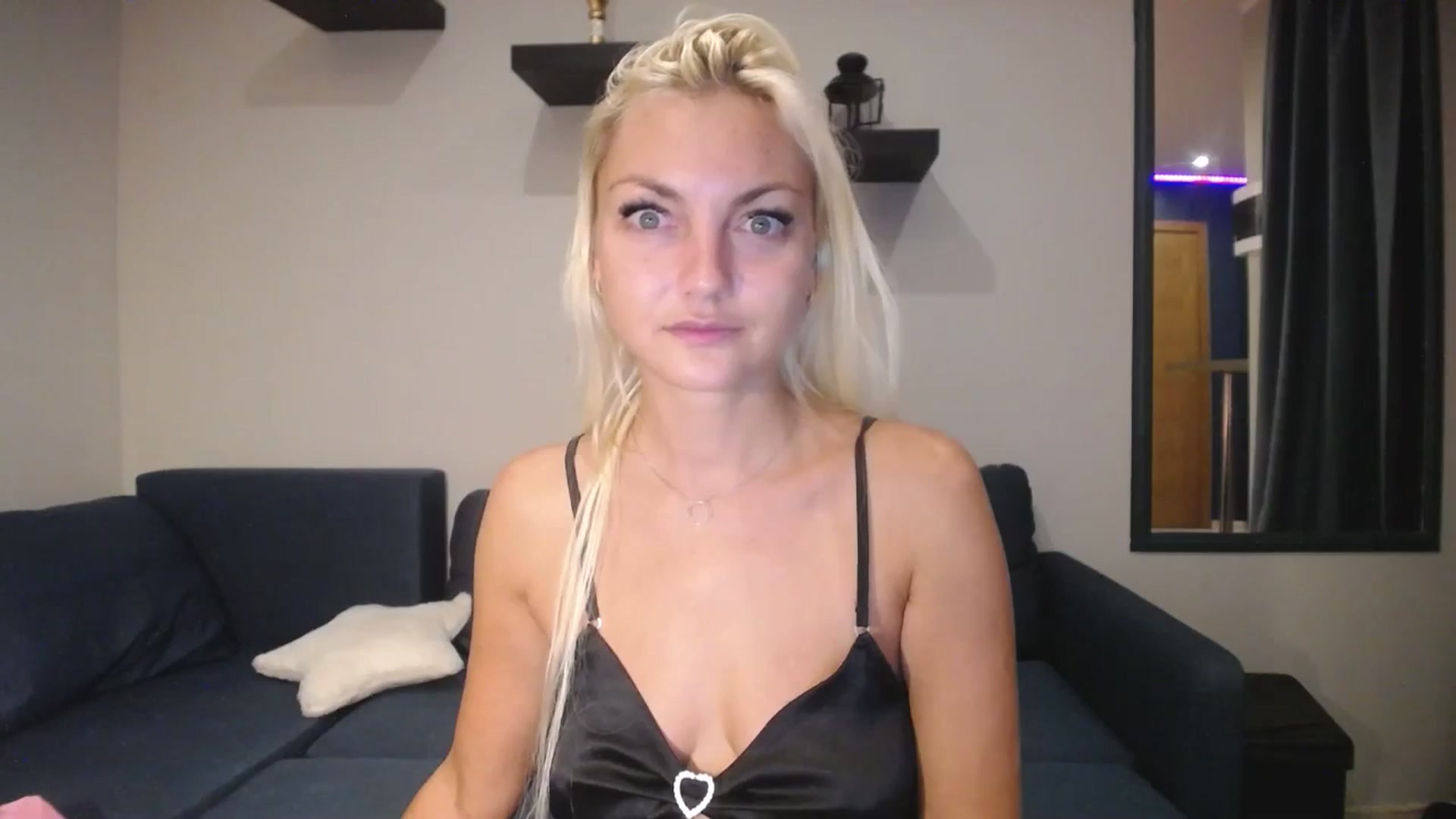 Gallery image thumbnail from AlissyaMay's myfreecams stream on, 08/15/2025, 13:13 image 18 of 20