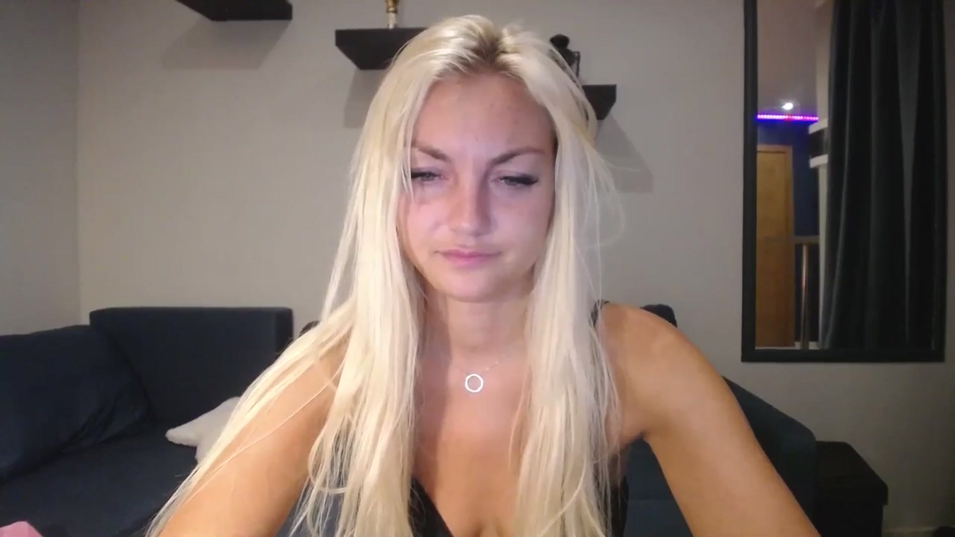 Gallery image thumbnail from AlissyaMay's myfreecams stream on, 08/15/2025, 13:13 image 16 of 20