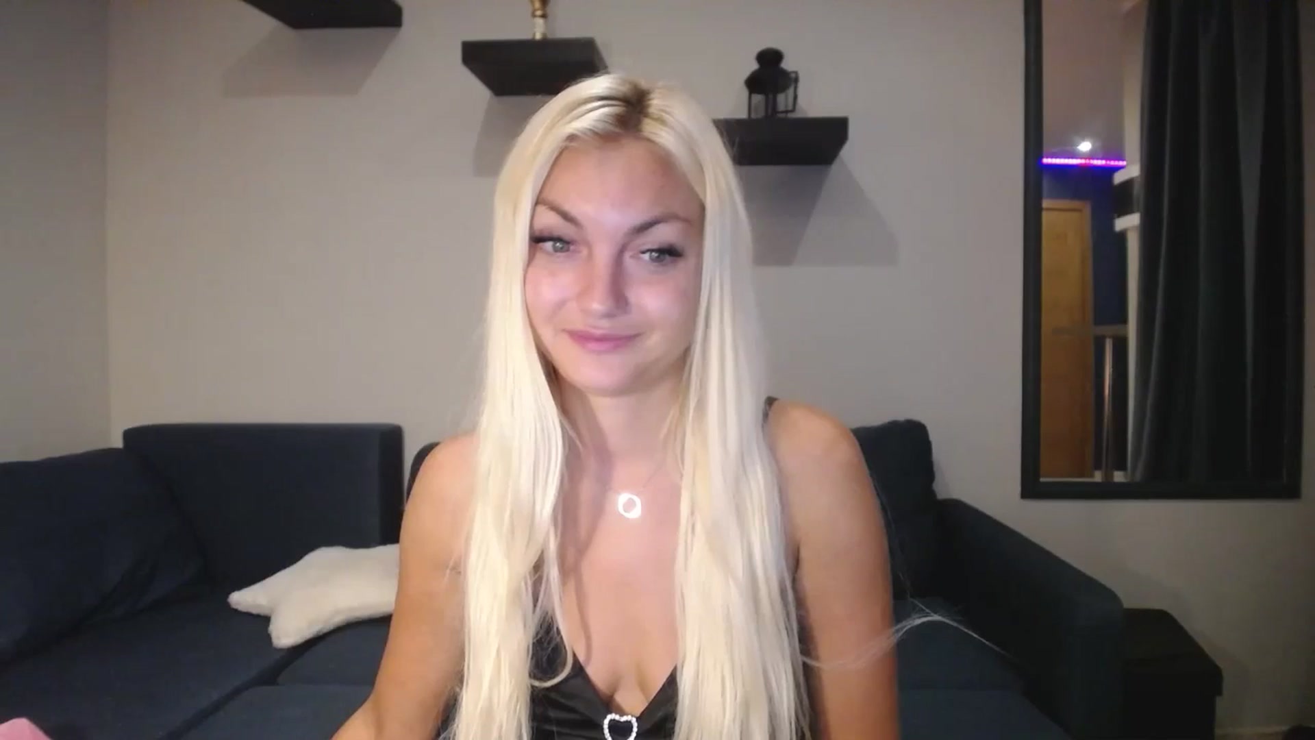 Gallery image thumbnail from AlissyaMay's myfreecams stream on, 08/15/2025, 13:13 image 8 of 20