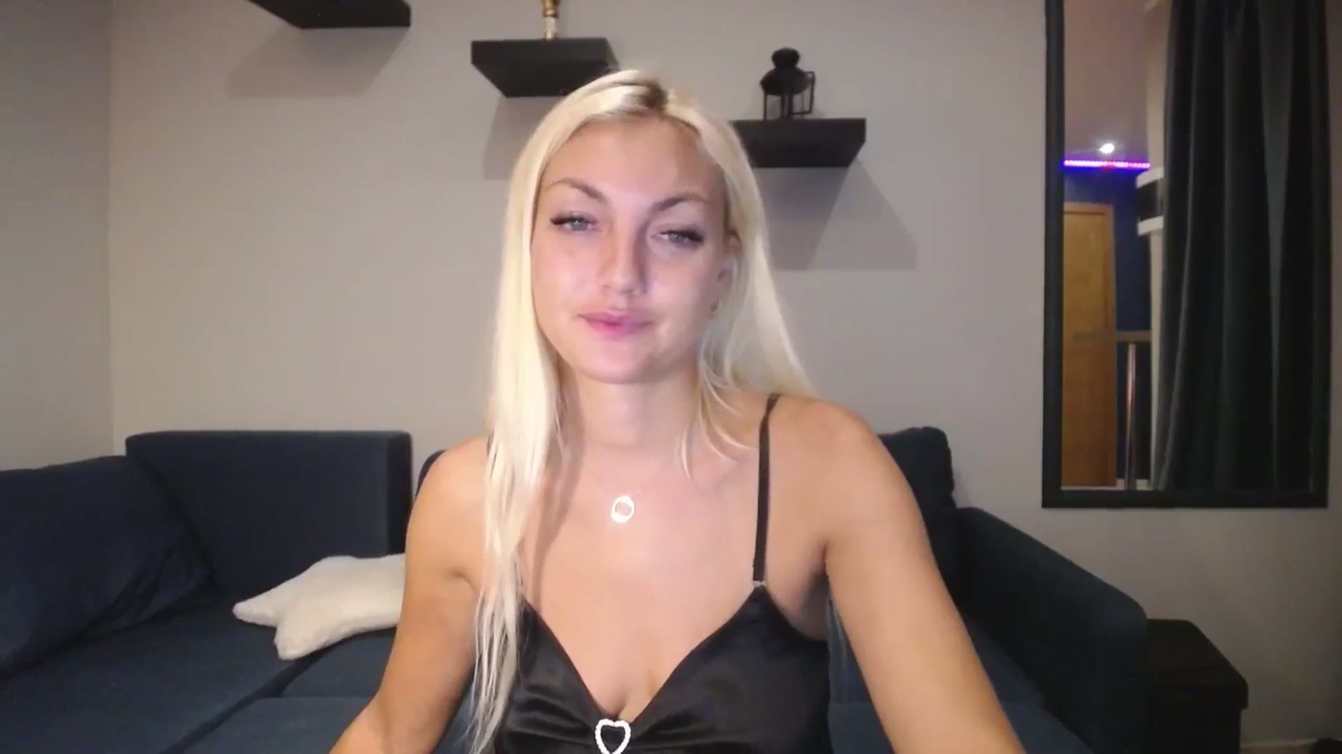 Gallery image thumbnail from AlissyaMay's myfreecams stream on, 08/15/2025, 13:13 image 3 of 20