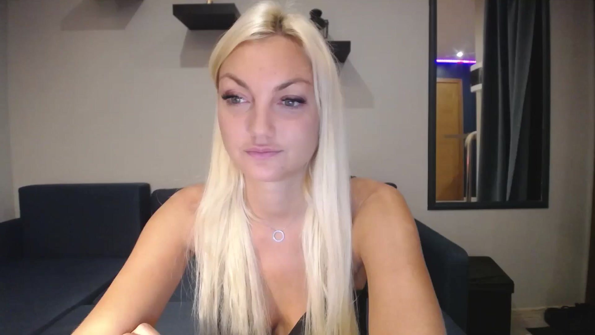 Gallery image thumbnail from AlissyaMay's myfreecams stream on, 08/16/2025, 16:03 image 1 of 20