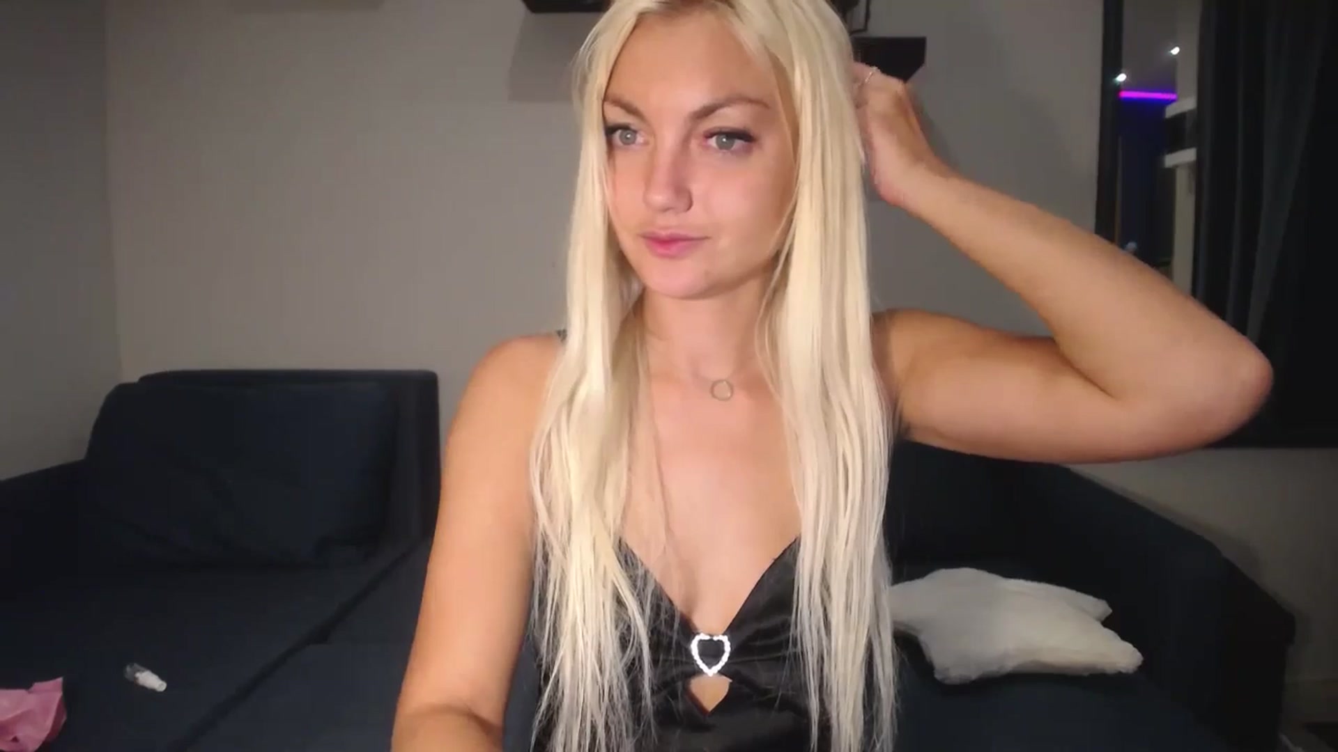 Gallery image thumbnail from AlissyaMay's myfreecams stream on, 08/17/2025, 23:42 image 4 of 20