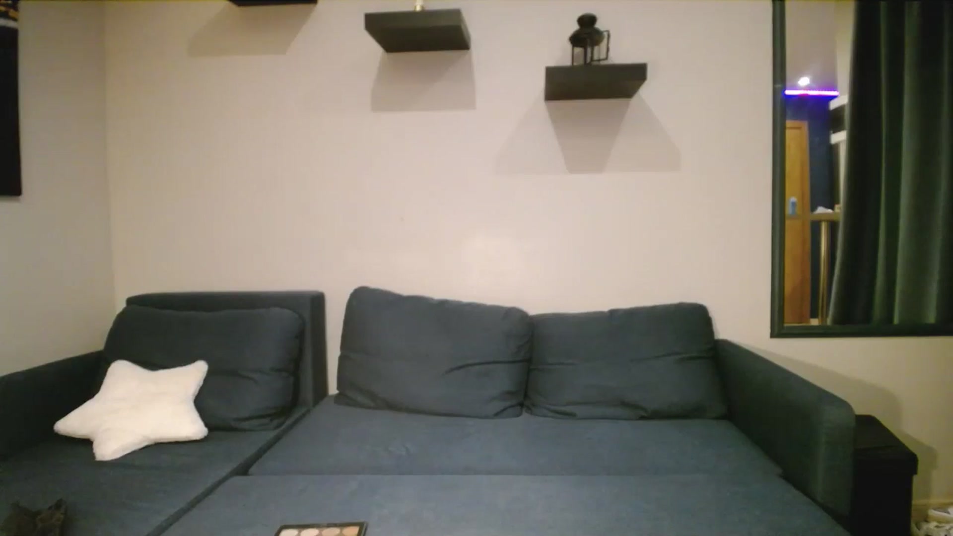 Gallery image thumbnail from AlissyaMay's myfreecams stream on, 08/18/2025, 16:41 image 7 of 20