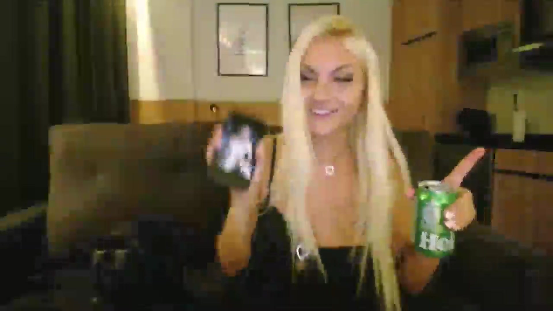Gallery image thumbnail from AlissyaMay's myfreecams stream on, 08/28/2025, 22:44 image 3 of 20