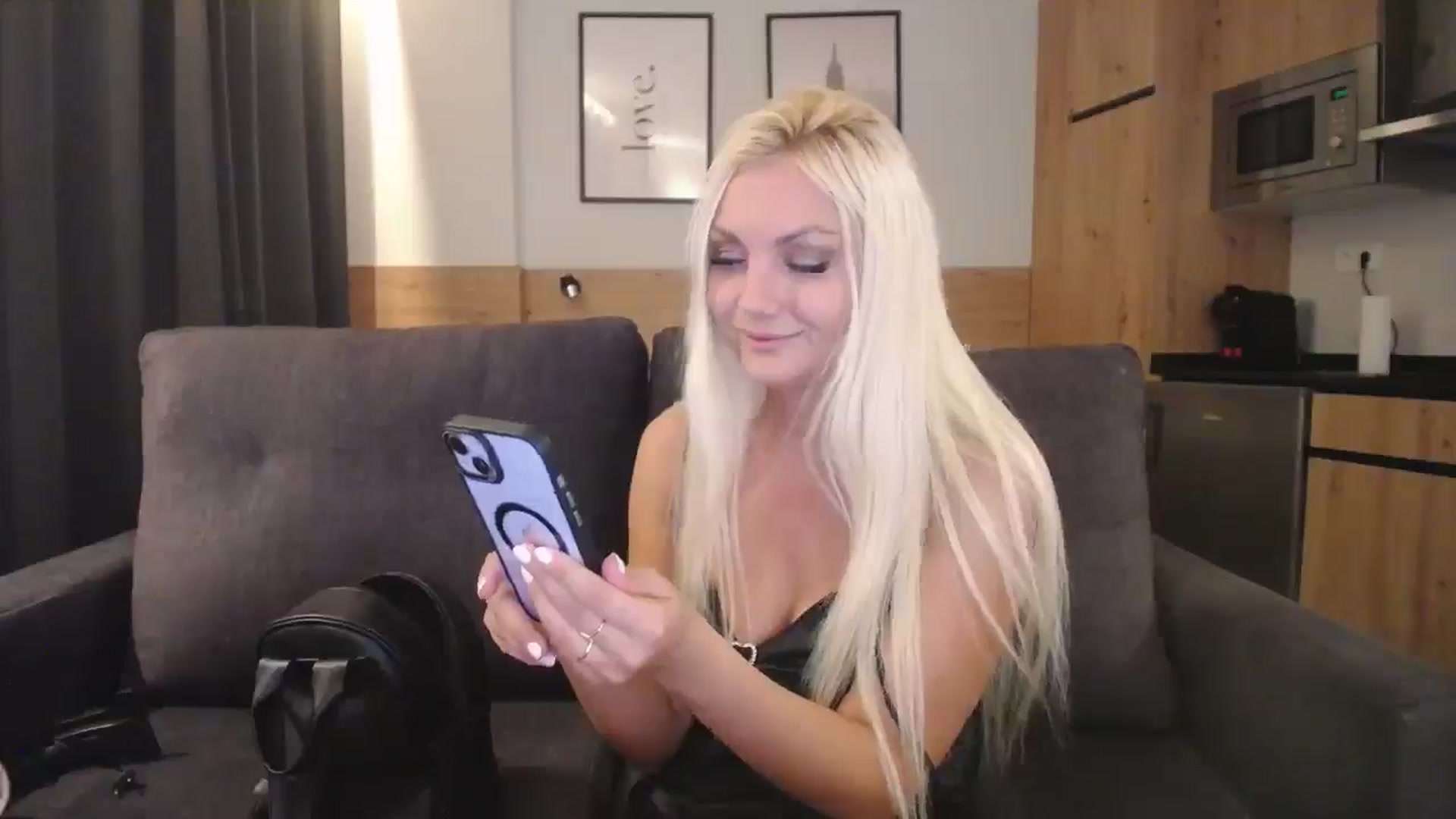 Gallery image thumbnail from AlissyaMay's myfreecams stream on, 08/28/2025, 22:44 image 10 of 20
