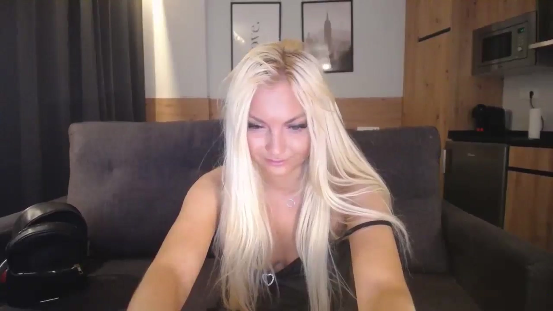 Gallery image thumbnail from AlissyaMay's myfreecams stream on, 08/29/2025, 24:00 image 13 of 20