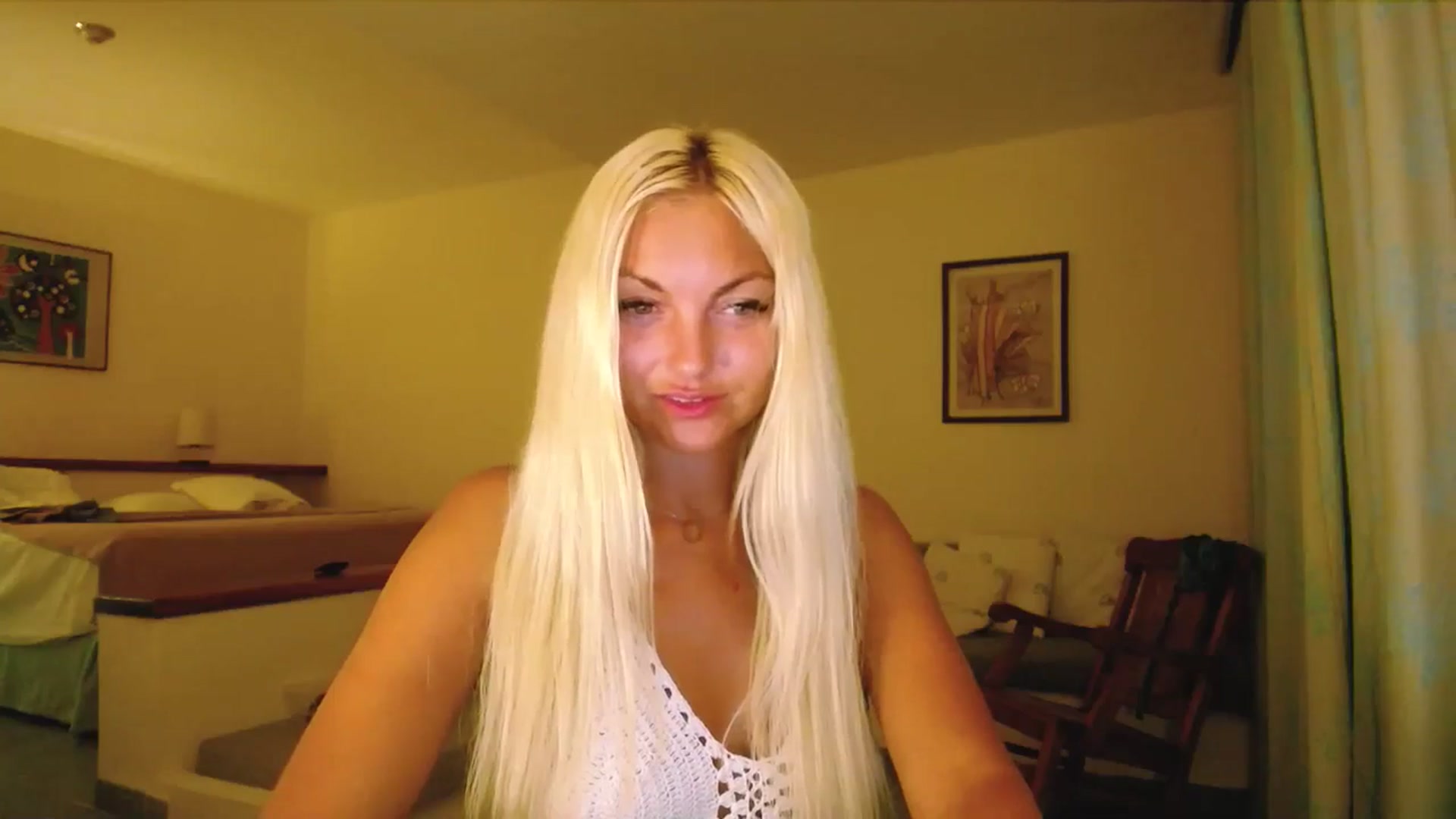 Gallery image thumbnail from AlissyaMay's myfreecams stream on, 09/22/2025, 23:20 image 7 of 20