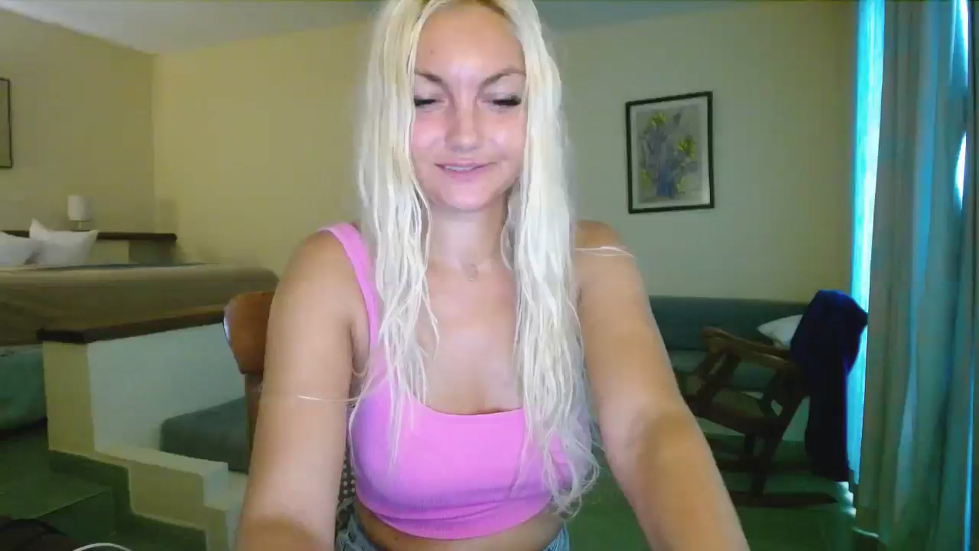 Gallery image thumbnail from AlissyaMay's myfreecams stream on, 10/04/2025, 22:03 image 12 of 20