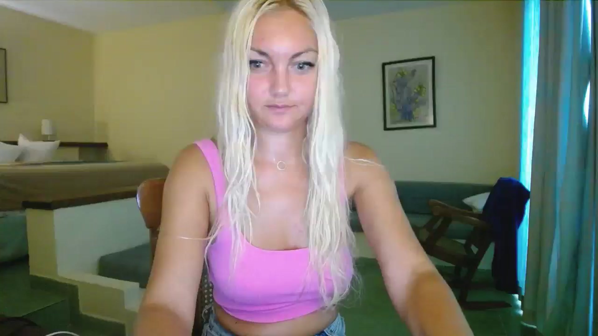 Gallery image thumbnail from AlissyaMay's myfreecams stream on, 10/04/2025, 22:03 image 13 of 20