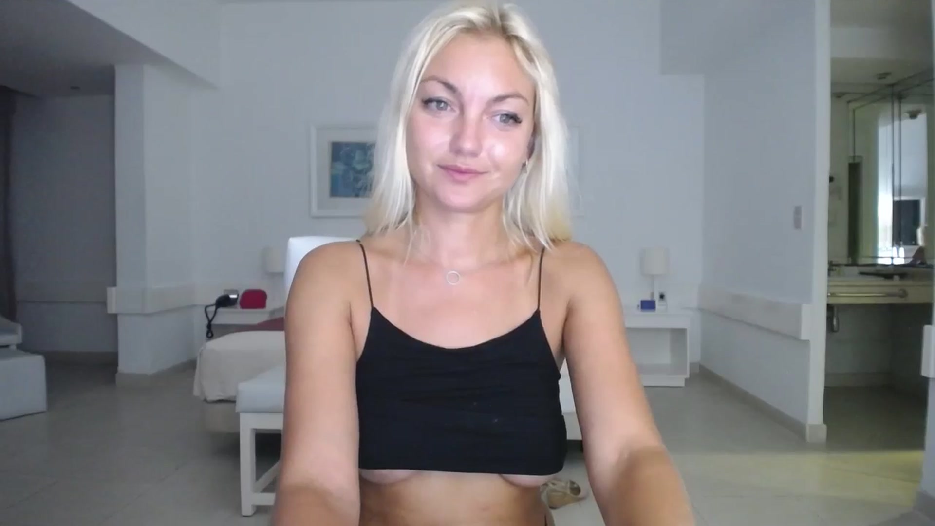 Gallery image thumbnail from AlissyaMay's myfreecams stream on, 10/12/2025, 06:23 image 12 of 20