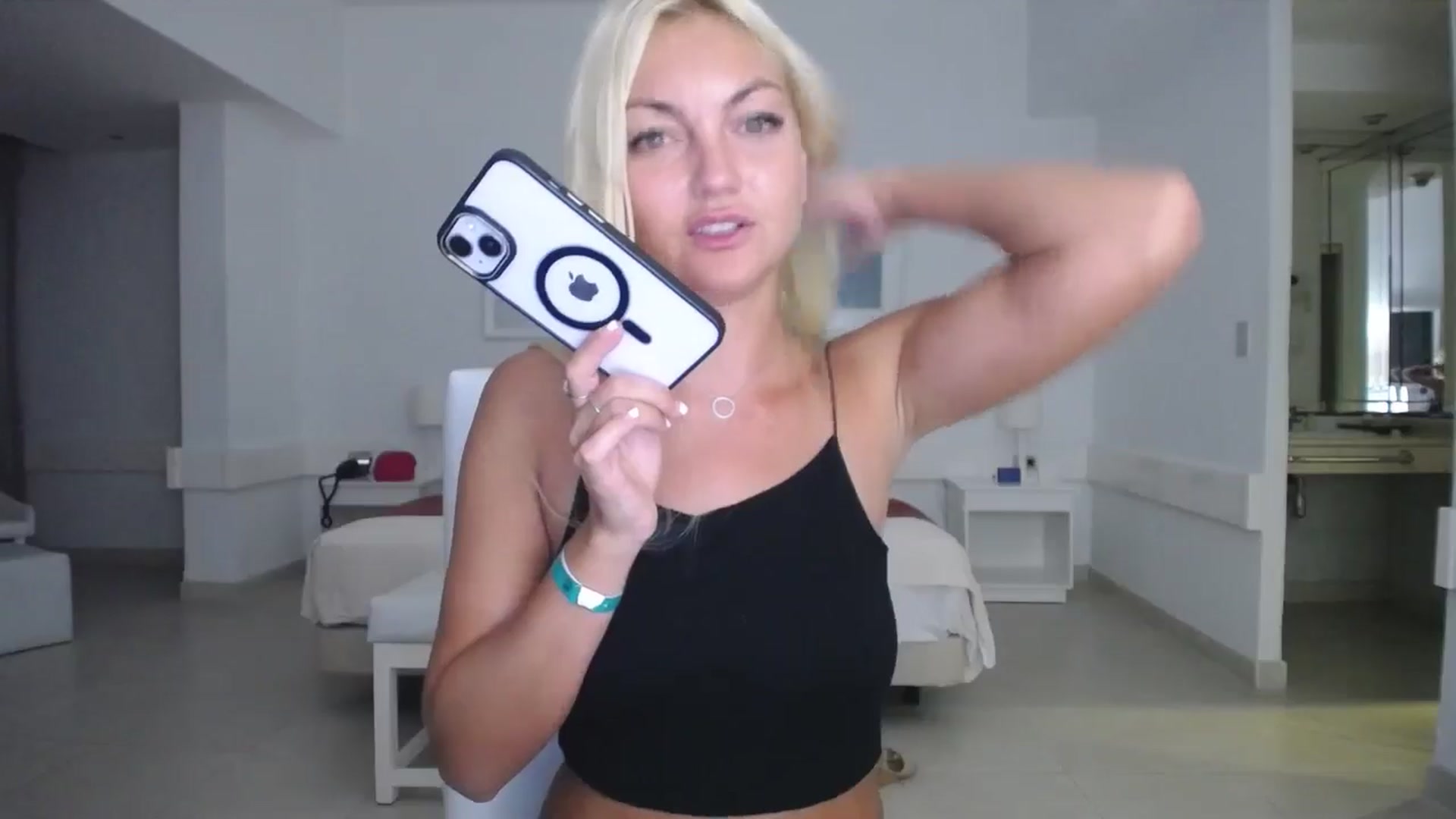 Gallery image thumbnail from AlissyaMay's myfreecams stream on, 10/12/2025, 06:23 image 2 of 20