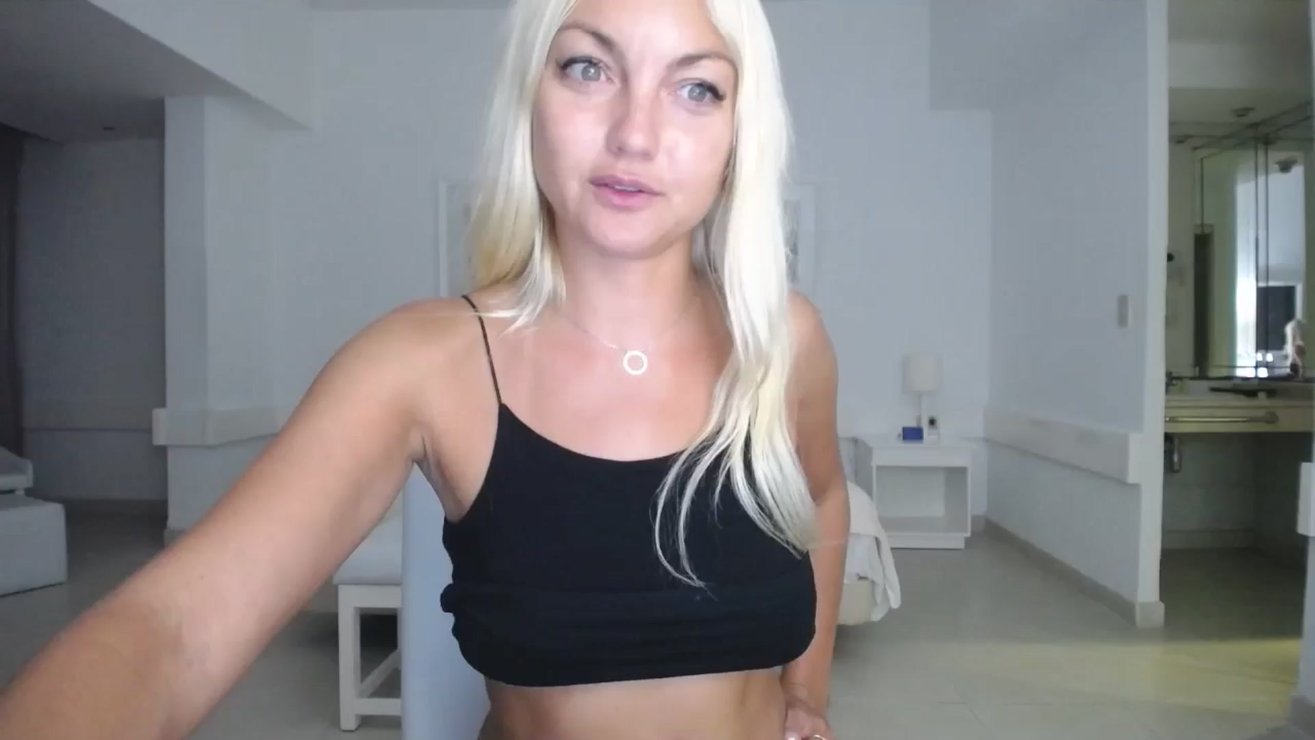 Gallery image thumbnail from AlissyaMay's myfreecams stream on, 10/12/2025, 06:23 image 1 of 20