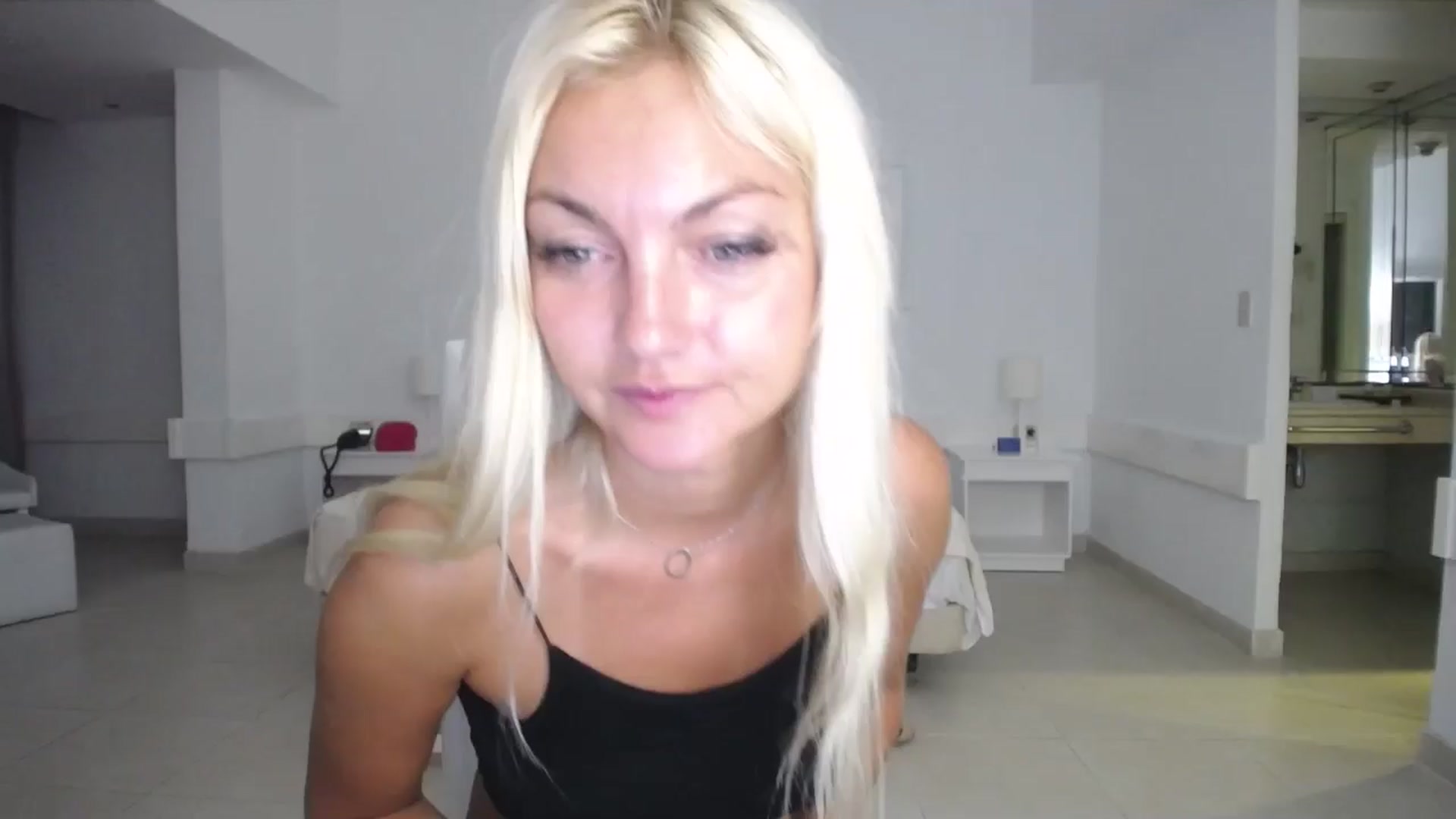Gallery image thumbnail from AlissyaMay's myfreecams stream on, 10/12/2025, 07:17 image 1 of 20