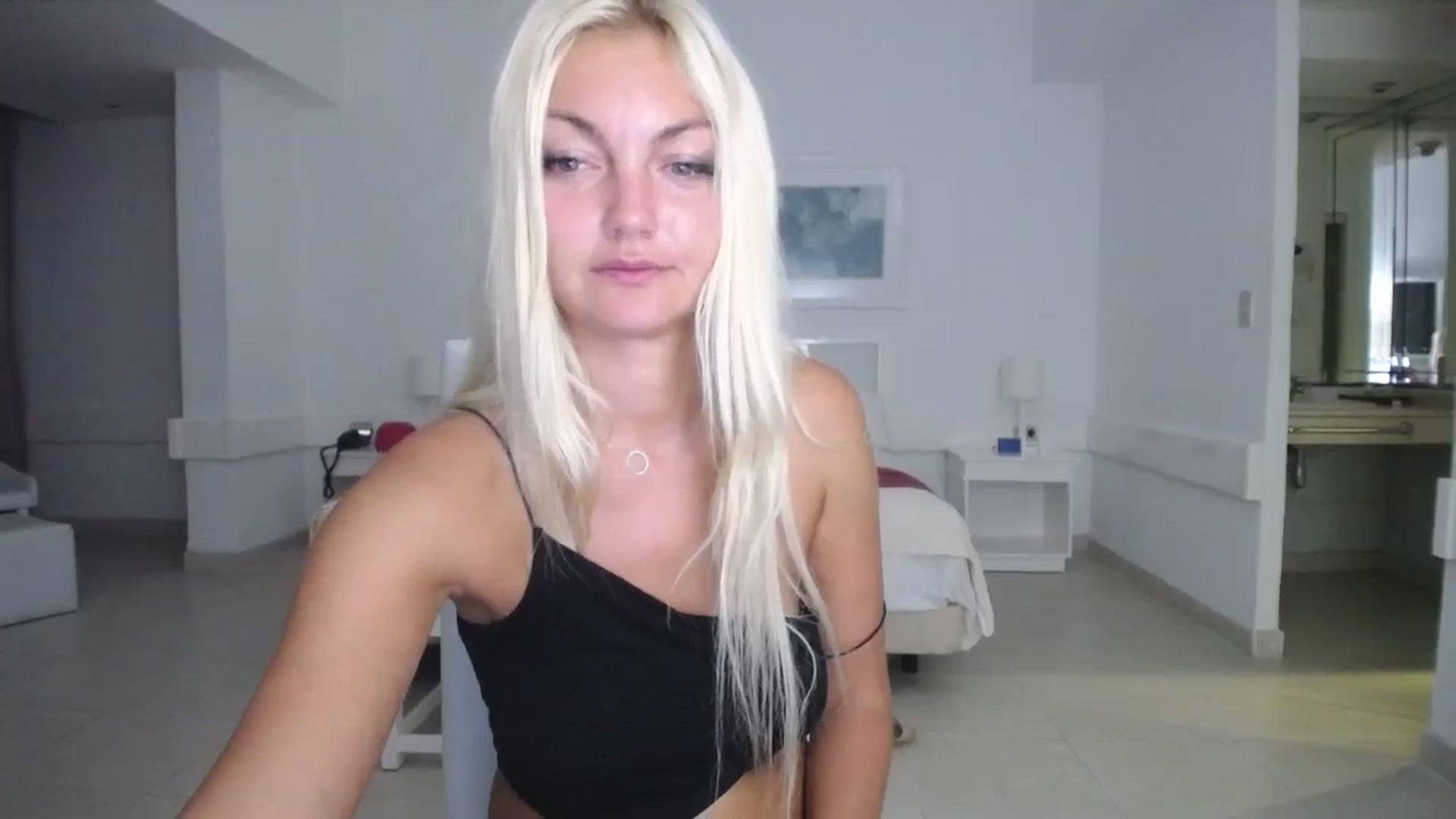 Gallery image thumbnail from AlissyaMay's myfreecams stream on, 10/12/2025, 07:17 image 18 of 20