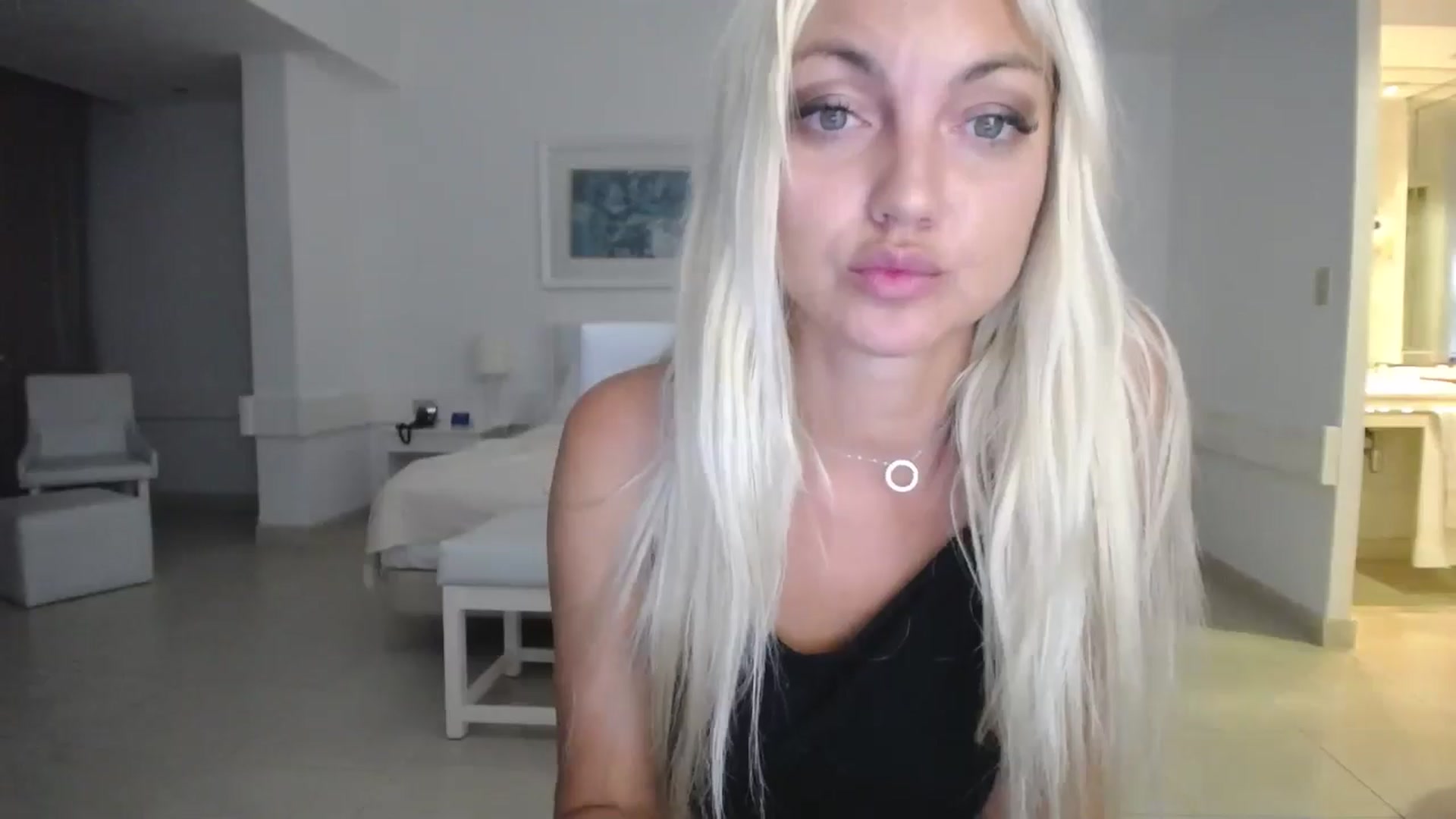 Gallery image thumbnail from AlissyaMay's myfreecams stream on, 10/14/2025, 03:47 image 5 of 20