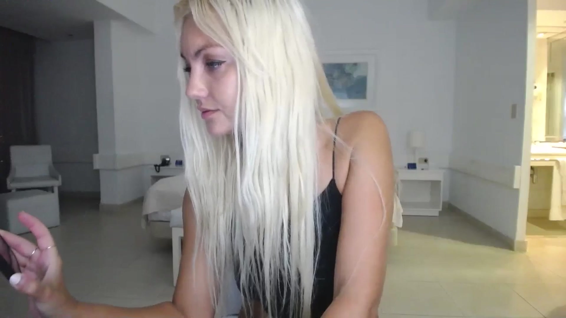 Gallery image thumbnail from AlissyaMay's myfreecams stream on, 10/14/2025, 03:47 image 6 of 20