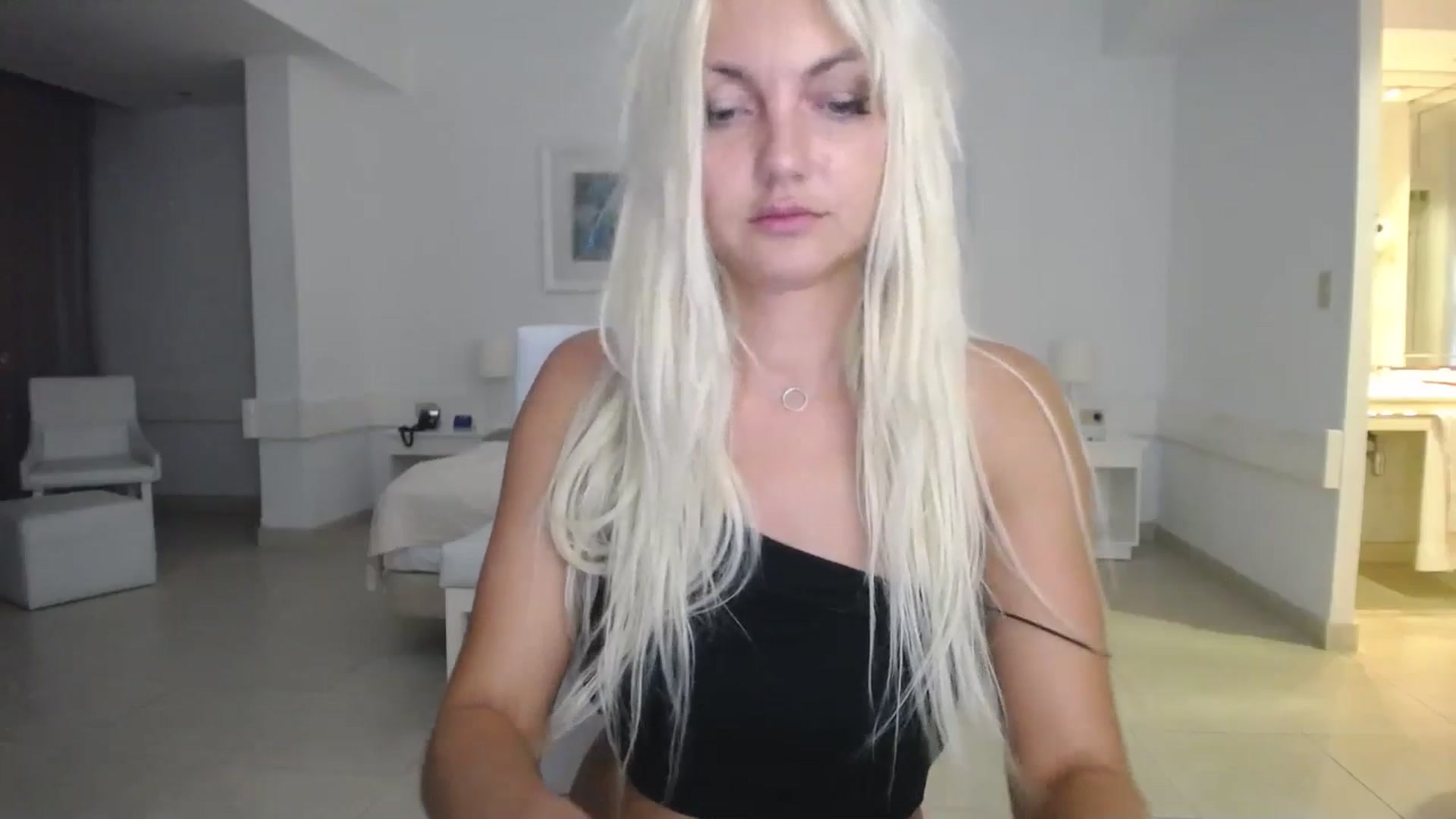 Gallery image thumbnail from AlissyaMay's myfreecams stream on, 10/14/2025, 04:10 image 6 of 20