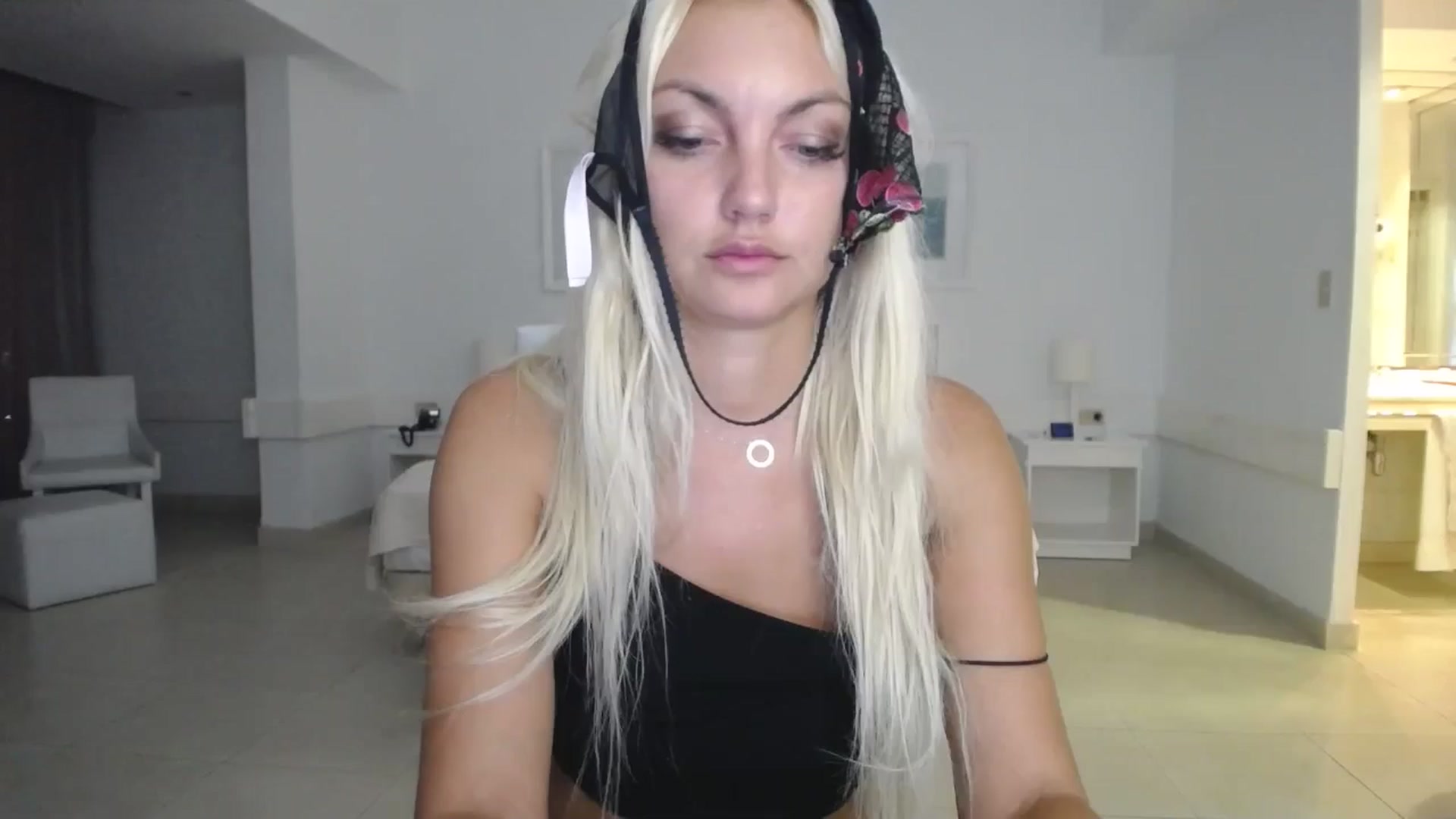 Gallery image thumbnail from AlissyaMay's myfreecams stream on, 10/14/2025, 04:10 image 1 of 20
