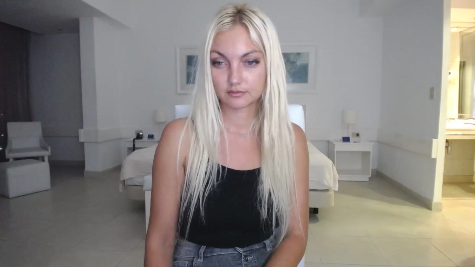 Gallery image thumbnail from AlissyaMay's myfreecams stream on, 10/14/2025, 06:46 image 11 of 20