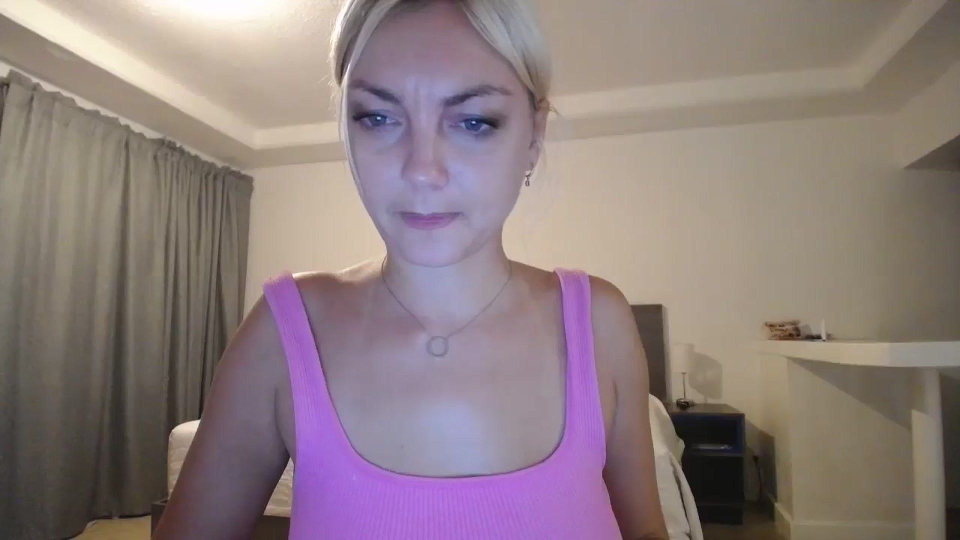 Gallery image thumbnail from AlissyaMay's myfreecams stream on, 11/08/2025, 04:07 image 18 of 20