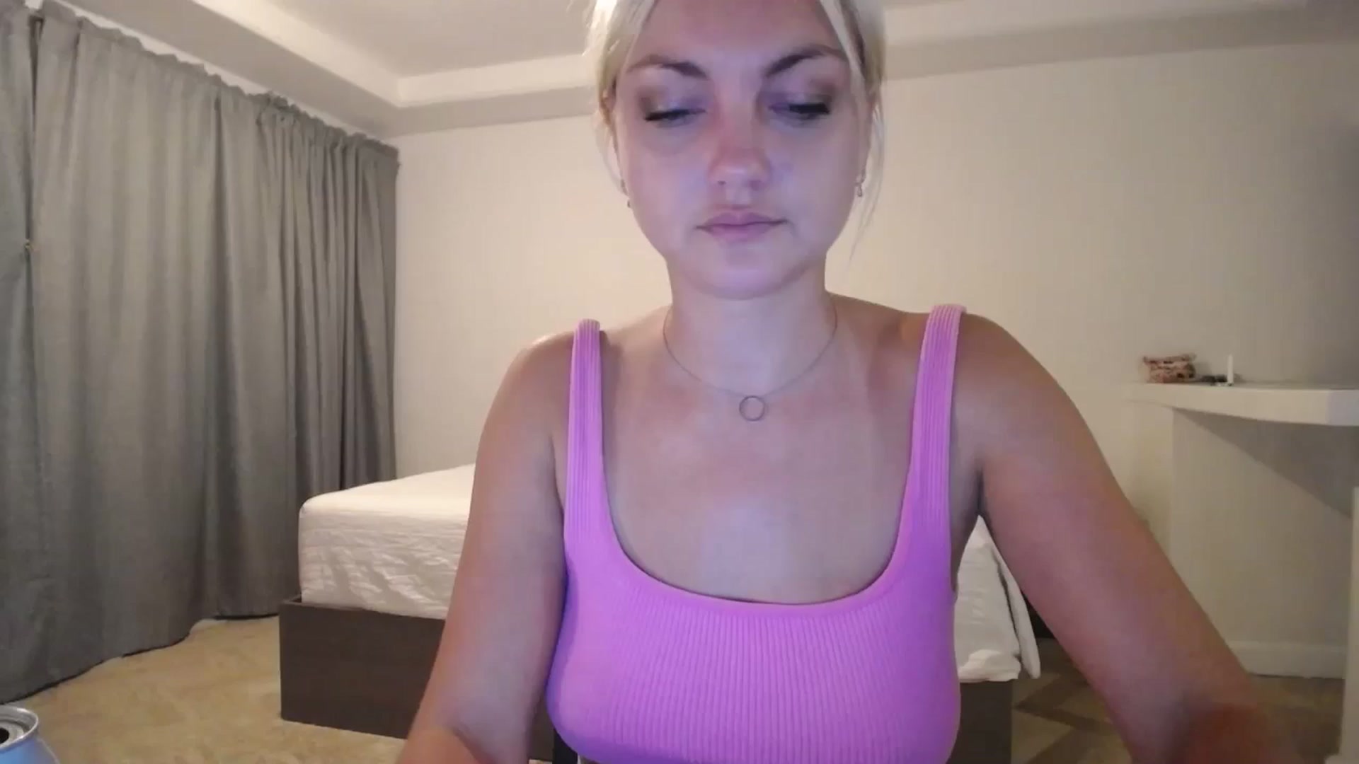 Gallery image thumbnail from AlissyaMay's myfreecams stream on, 11/08/2025, 07:02 image 15 of 20