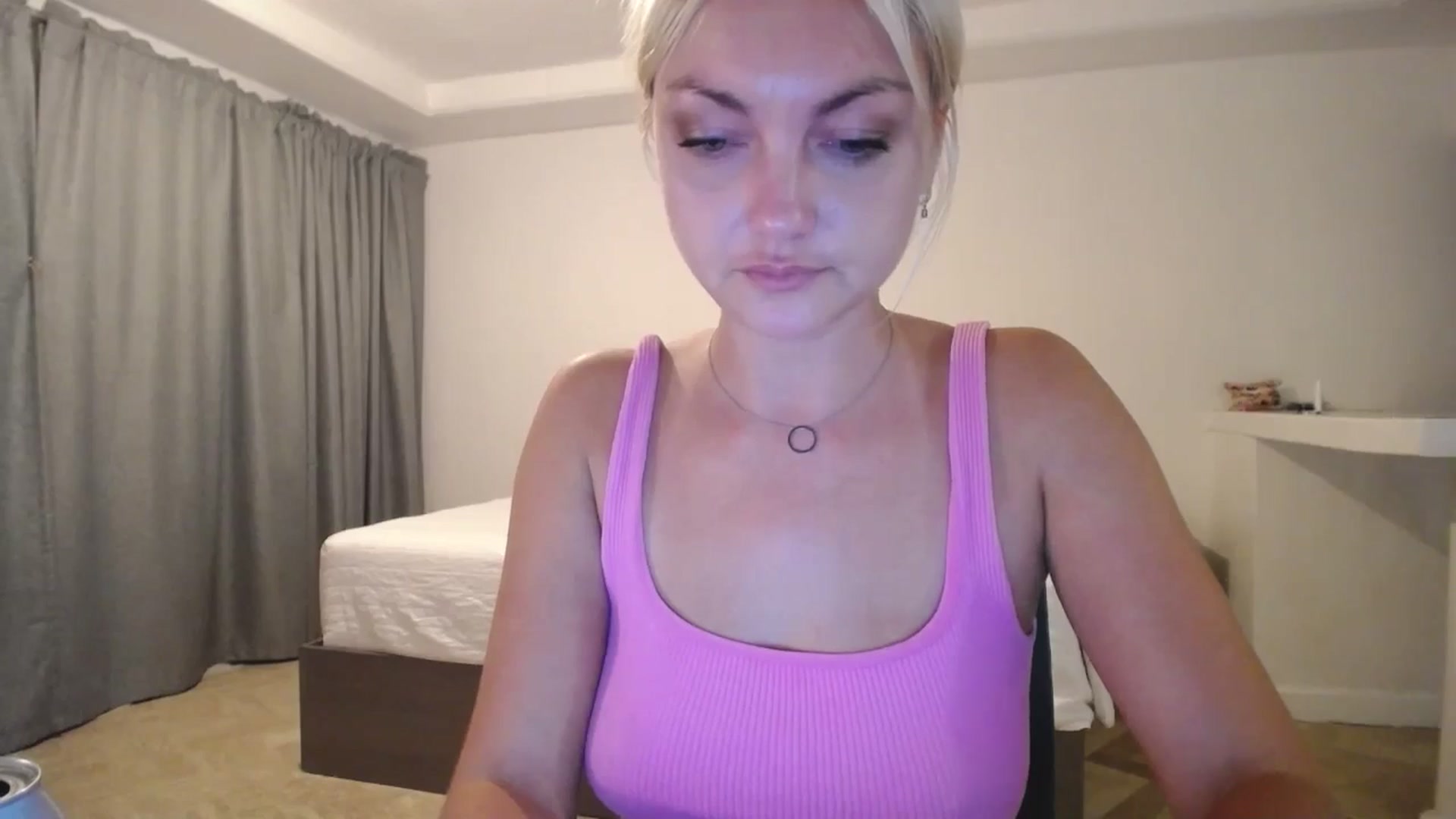 Gallery image thumbnail from AlissyaMay's myfreecams stream on, 11/08/2025, 07:02 image 14 of 20