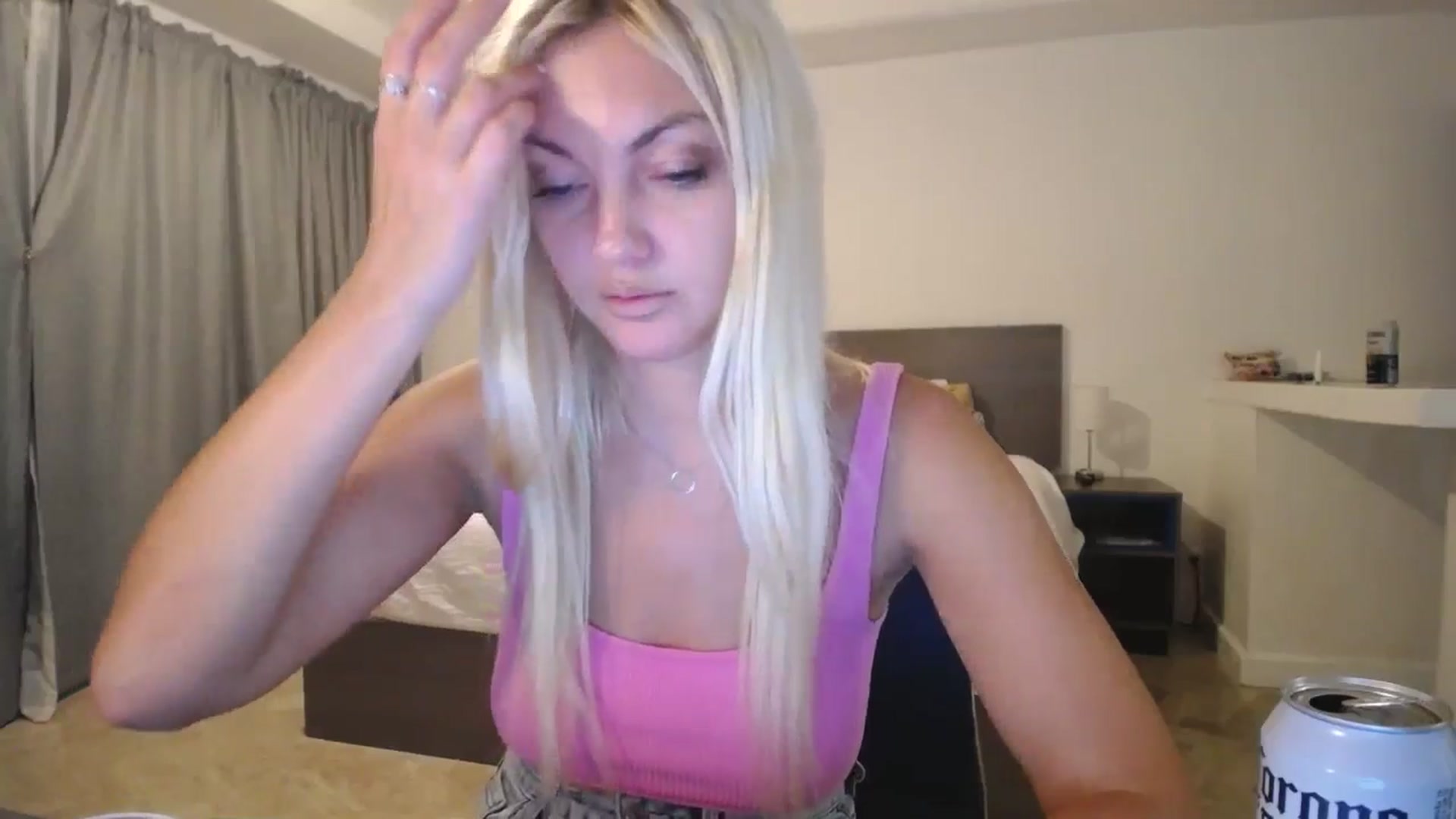 Gallery image thumbnail from AlissyaMay's myfreecams stream on, 11/08/2025, 08:29 image 7 of 20