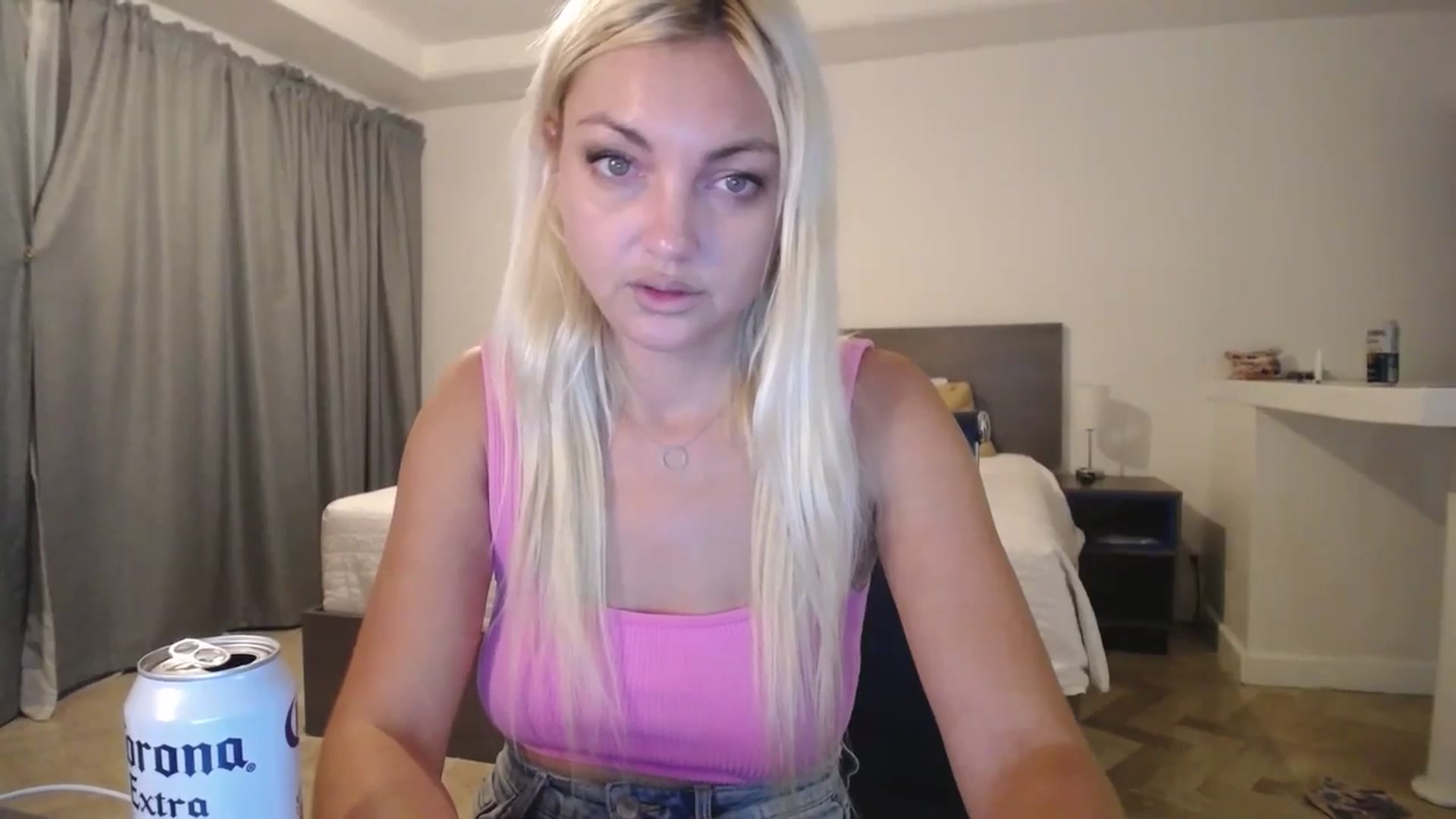 Gallery image thumbnail from AlissyaMay's myfreecams stream on, 11/08/2025, 08:29 image 9 of 20