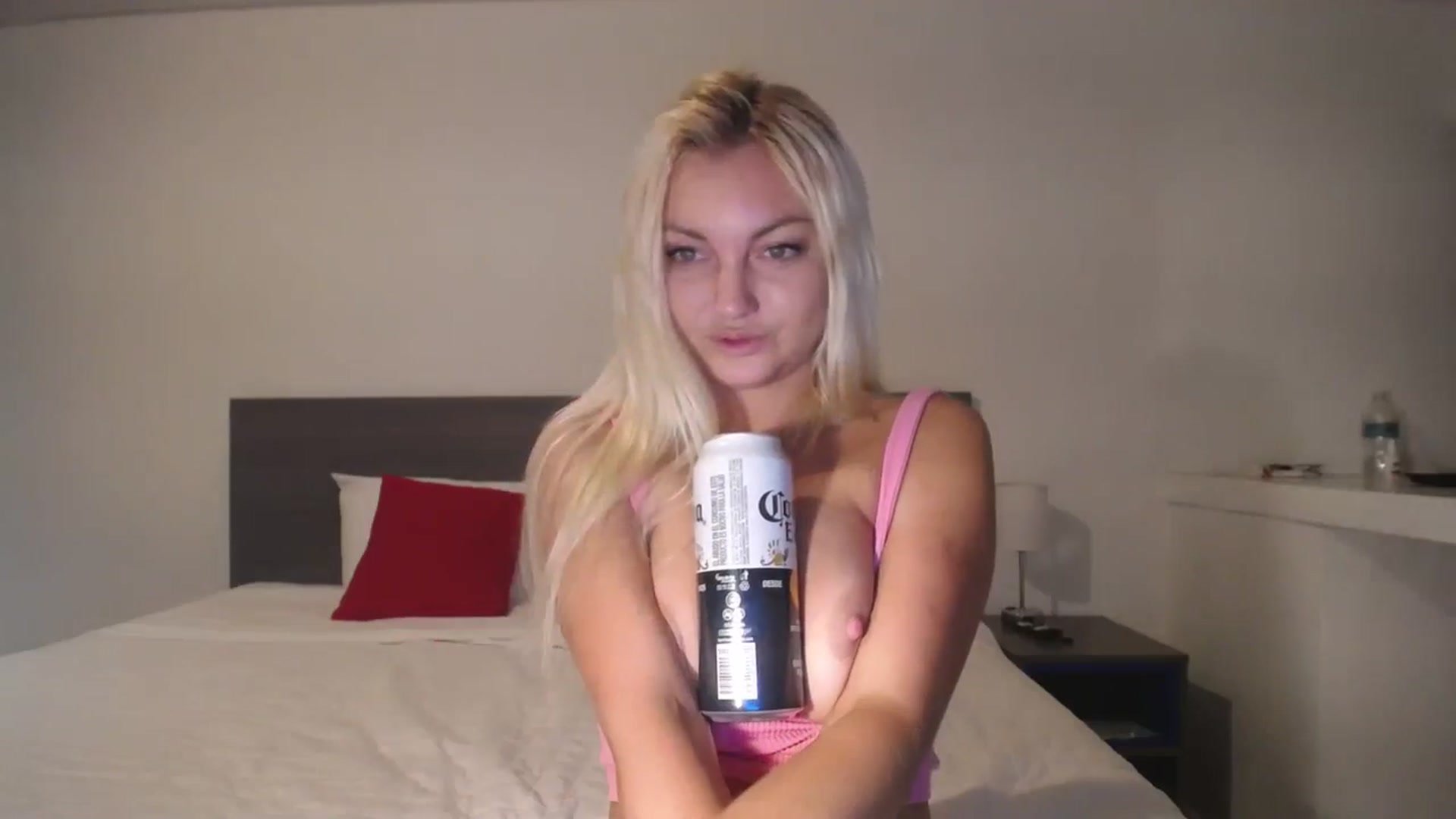 Gallery image thumbnail from AlissyaMay's myfreecams stream on, 11/09/2025, 05:44 image 10 of 20